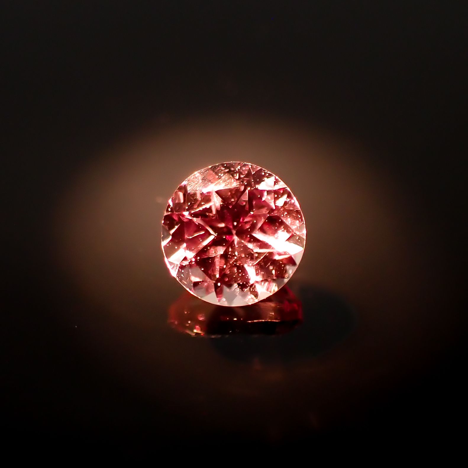ドラゴンガーネット タンザニア産 0.37ct[230421445]4x4mm前後
