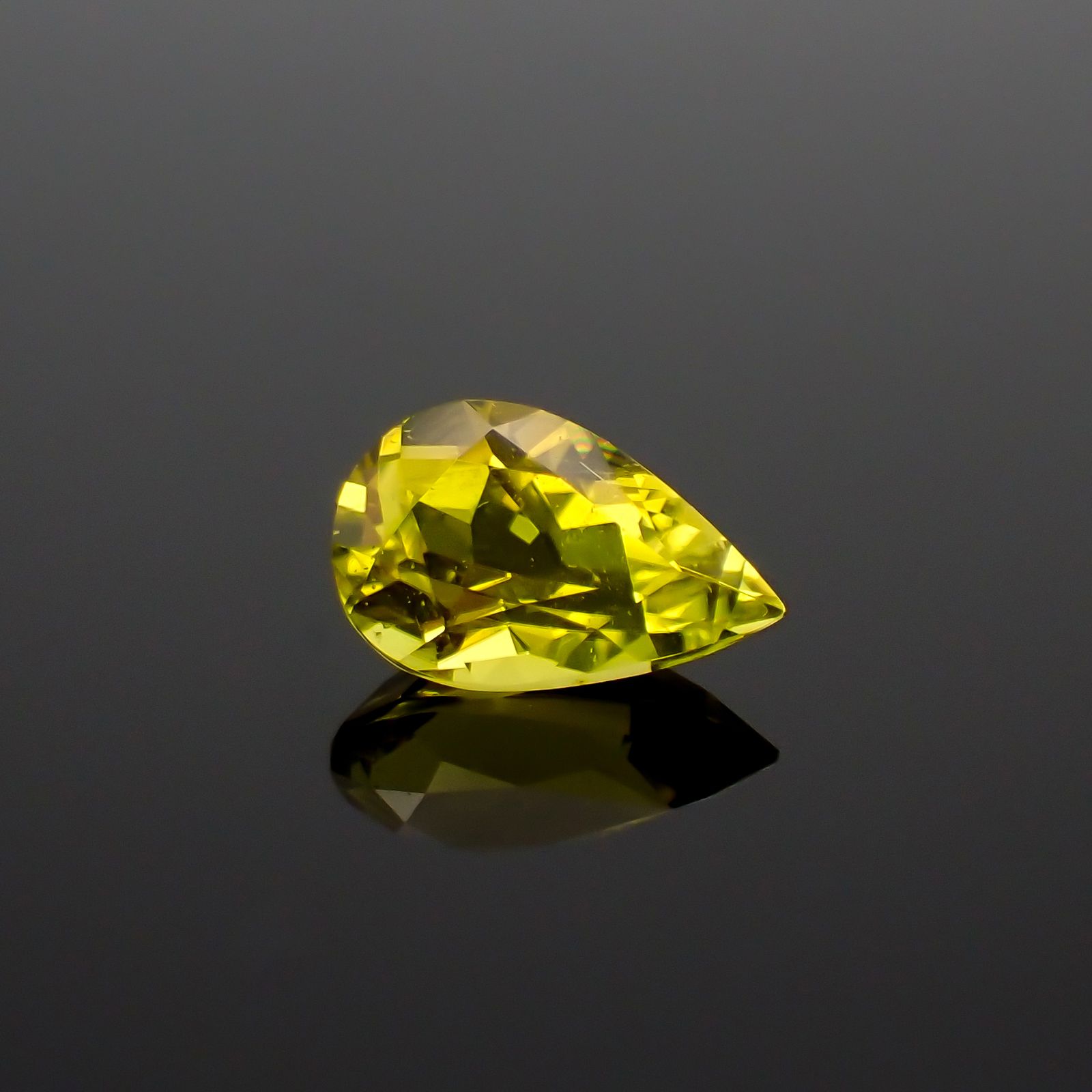 カナリートルマリン ザンビア・カナリー鉱山産 0.84ct[230823139]7.8x5mm前後