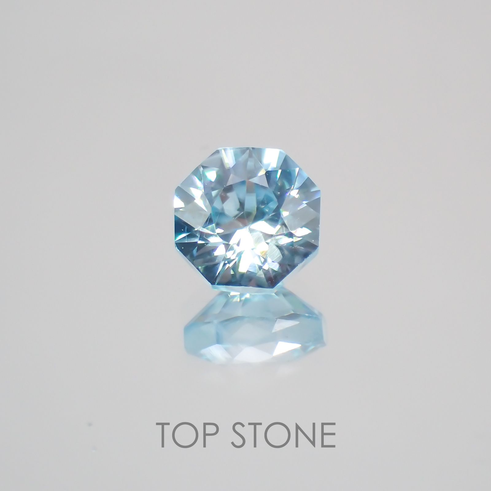 ◇オクタゴンカット◇ジルコン(宝石名ジルコン) カンボジア産 0.99ct 識別済[210410487]5×5mm前後