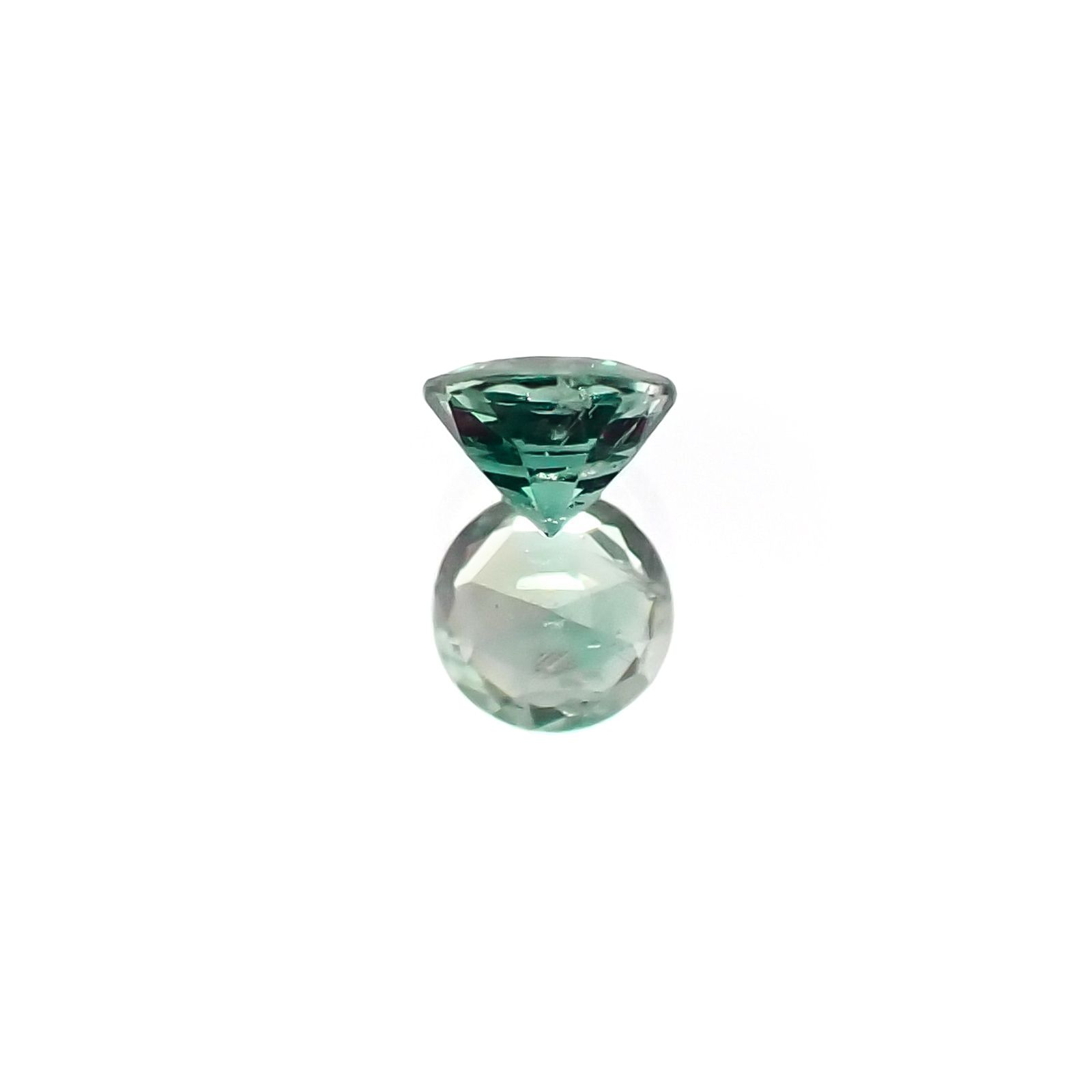 アレキサンドライト(宝石名アレキサンドライト)ブラジル産 識別済 0.19ct / 3.4x3.4mm前後 [230823179]