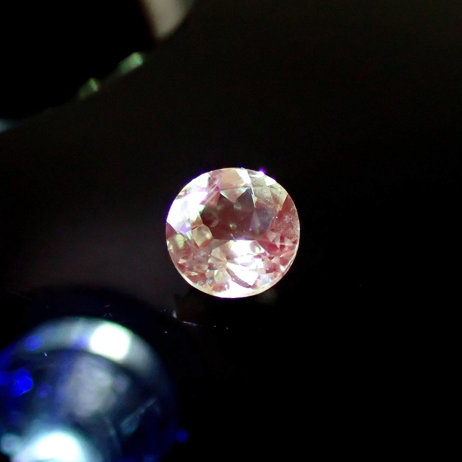 ミントガーネット タンザニア産 0.57ct [241229609]5x5mm前後