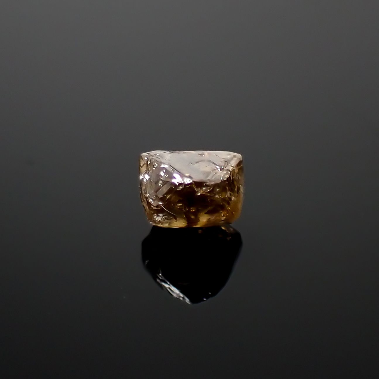 ソーヤブルダイヤモンド 原石 0.48ct[240326562]4.3x4.1mm前後