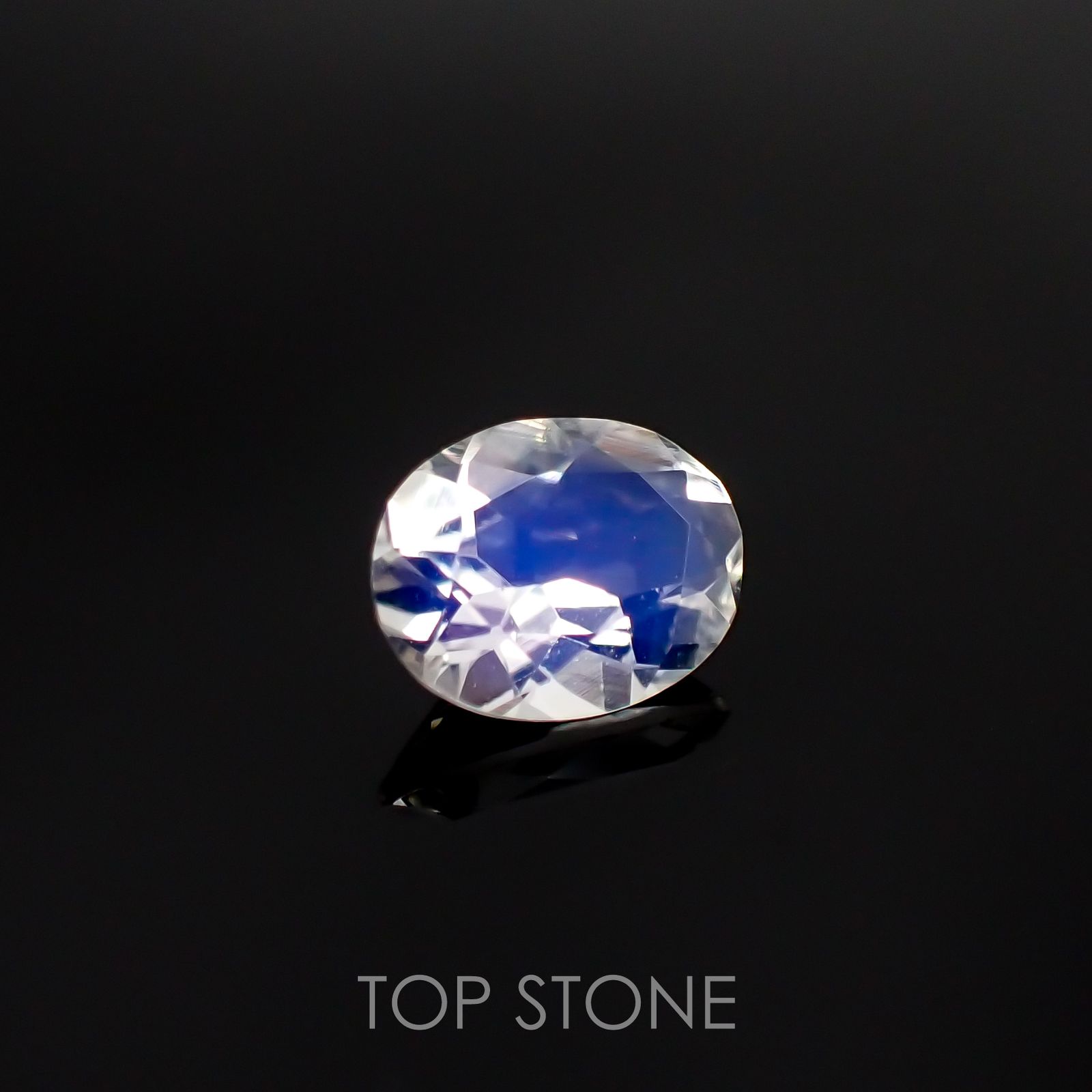 レインボームーンストーン(アンデシンラブラドライト)  インド・ビハール産 ルース 1.29ct[210611282]8.7×6.8mm前後
