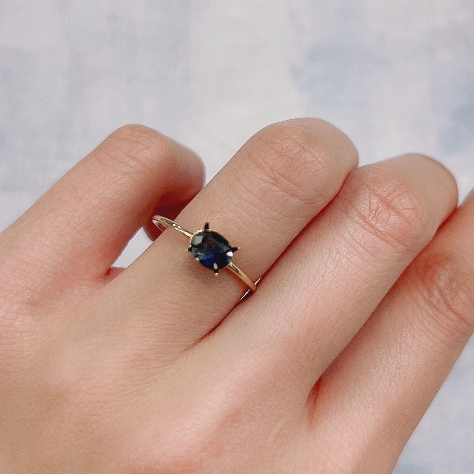 ゴールドシーンサファイア非加熱(宝石名シーン・サファイア) ケニア産 0.68ct 識別済[210712078]6×4.8mm前後