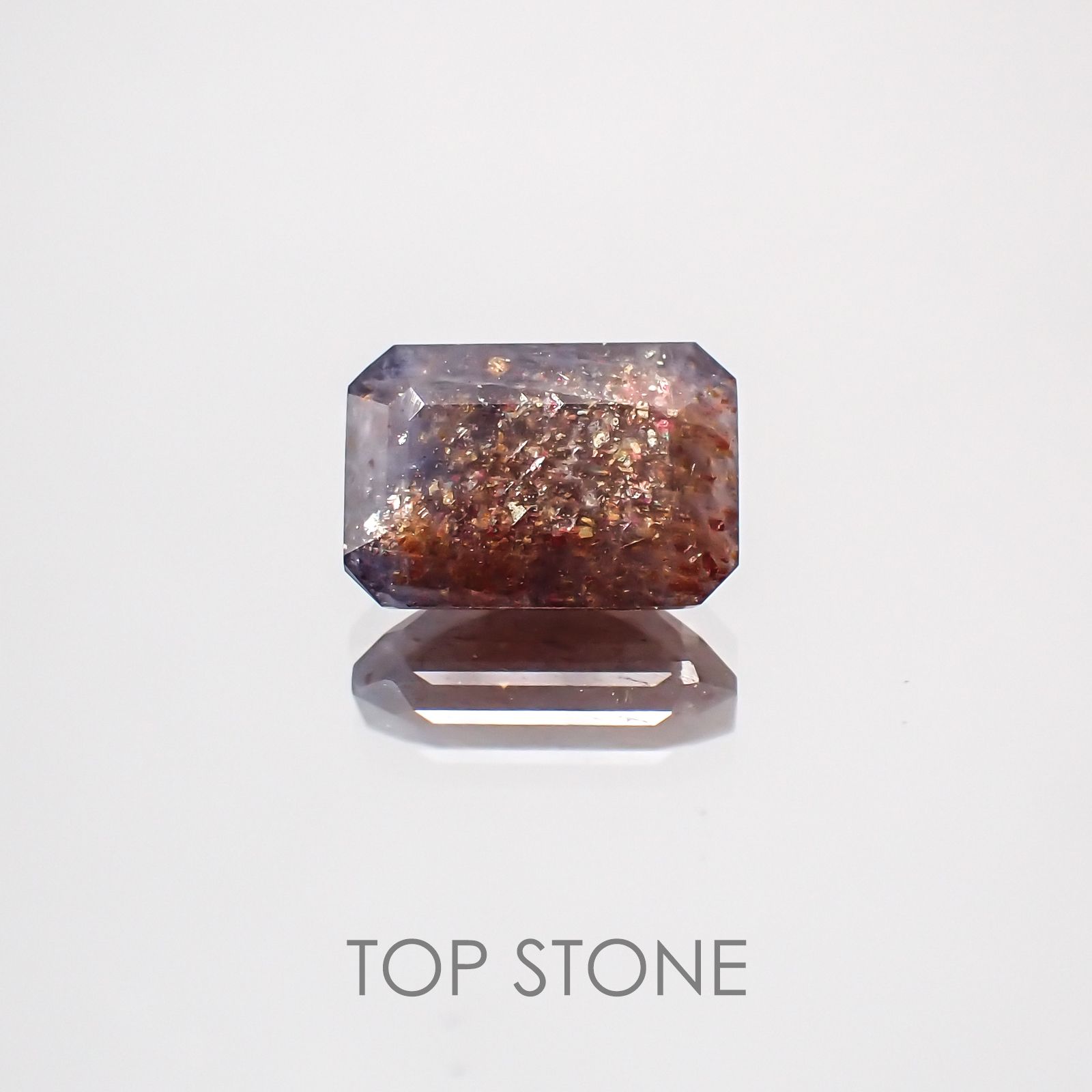 ブラッドショットアイオライト インド産 ルース 1.05ct[210310444]7.9×5.5mm前後