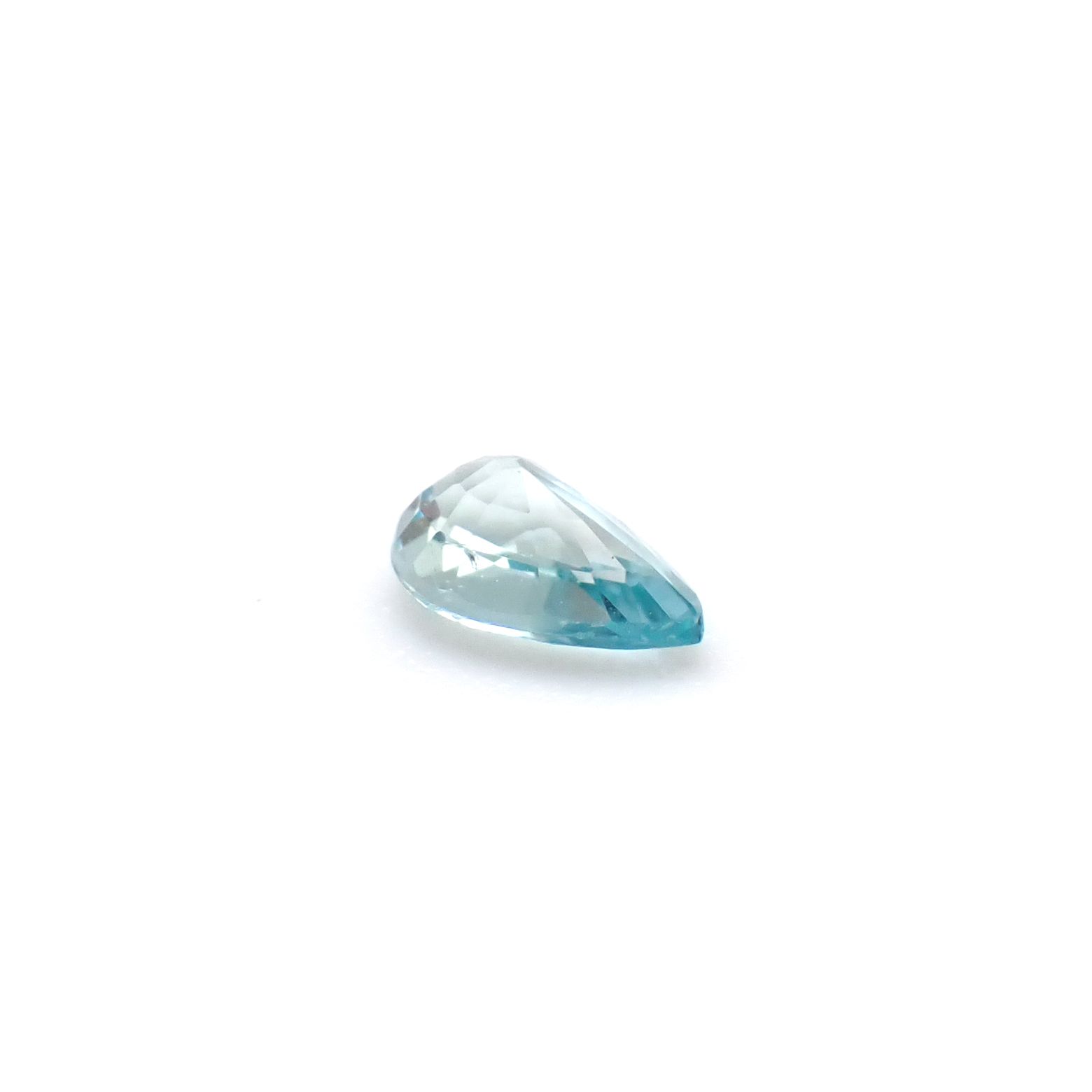 グランディディエライト(宝石名グランディディエライト)マダガスカル産 識別済 0.15ct / 4.4x2.9mm前後 [260826585]