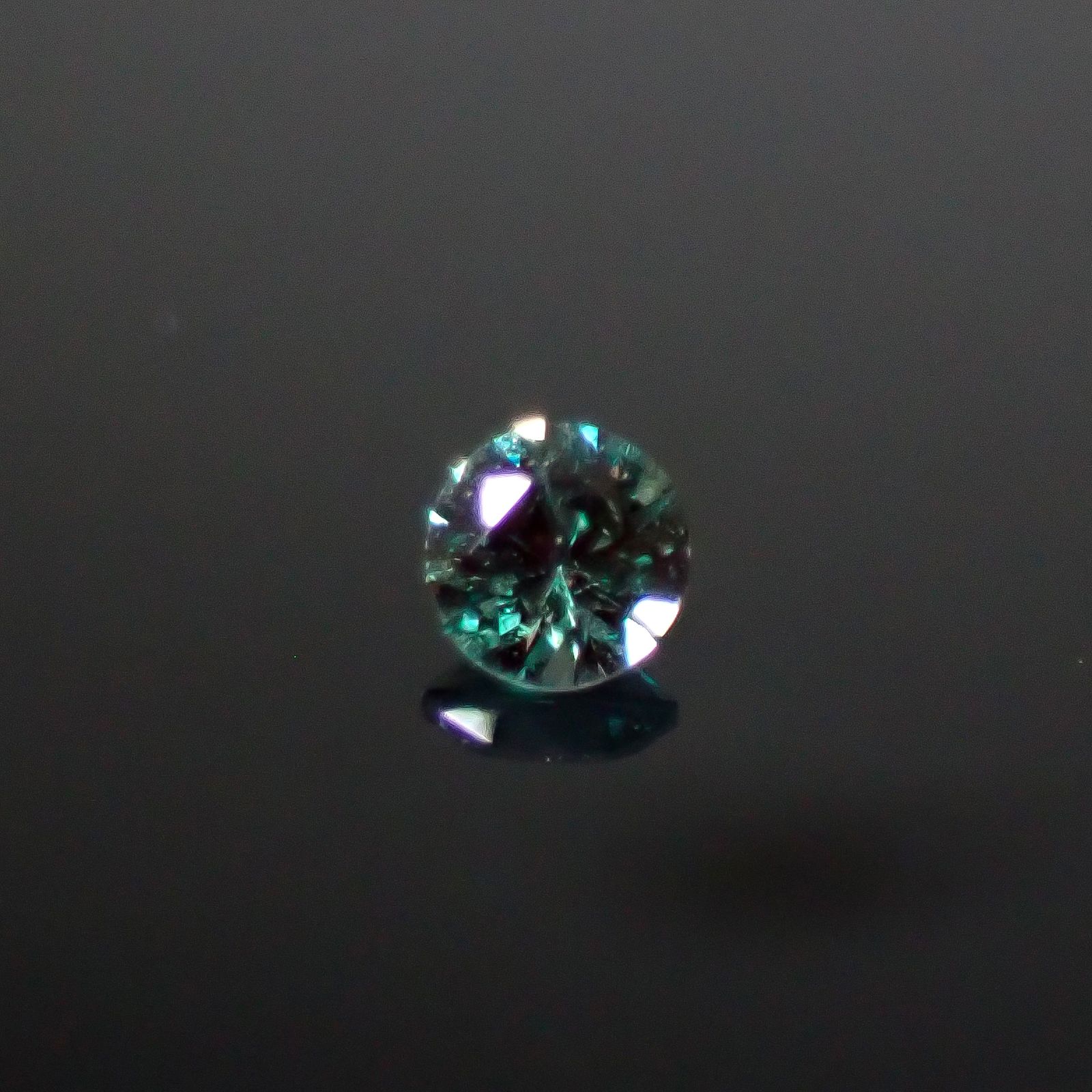 アレキサンドライト ロシア産 0.024ct [250329909]1.7x1.7mm前後