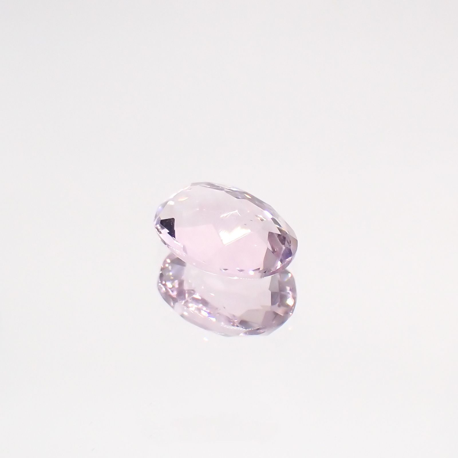 ピンクフローライト(宝石名フルオライト)ブラジル産 1.31ct 識別済[220115139]8.1x6.1mm前後