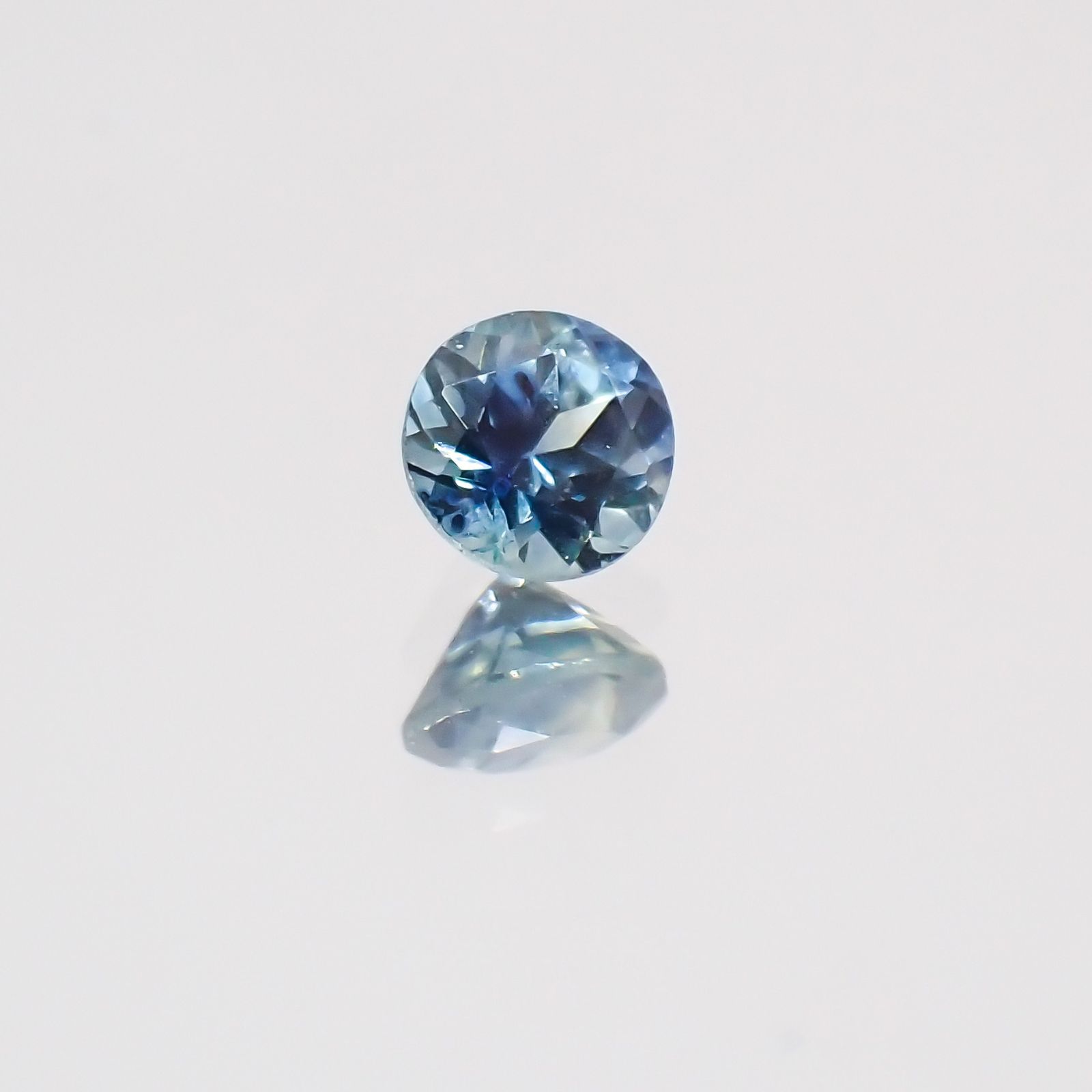 モンタナサファイア アメリカ産 ルース 0.106ct[21039900]2.7×2.7mm前後