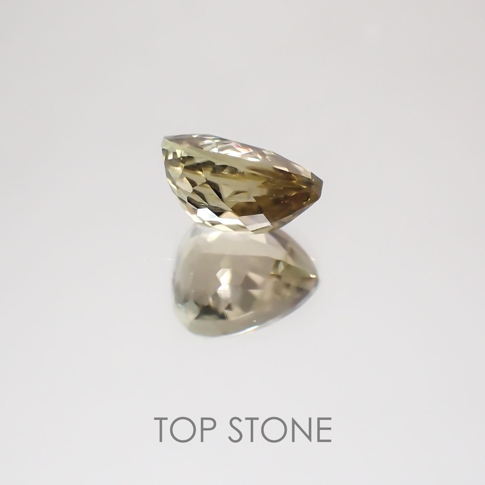 ダイアスポア トルコ産 ルース 1.96ct[20052460]8.2×7.1mm前後