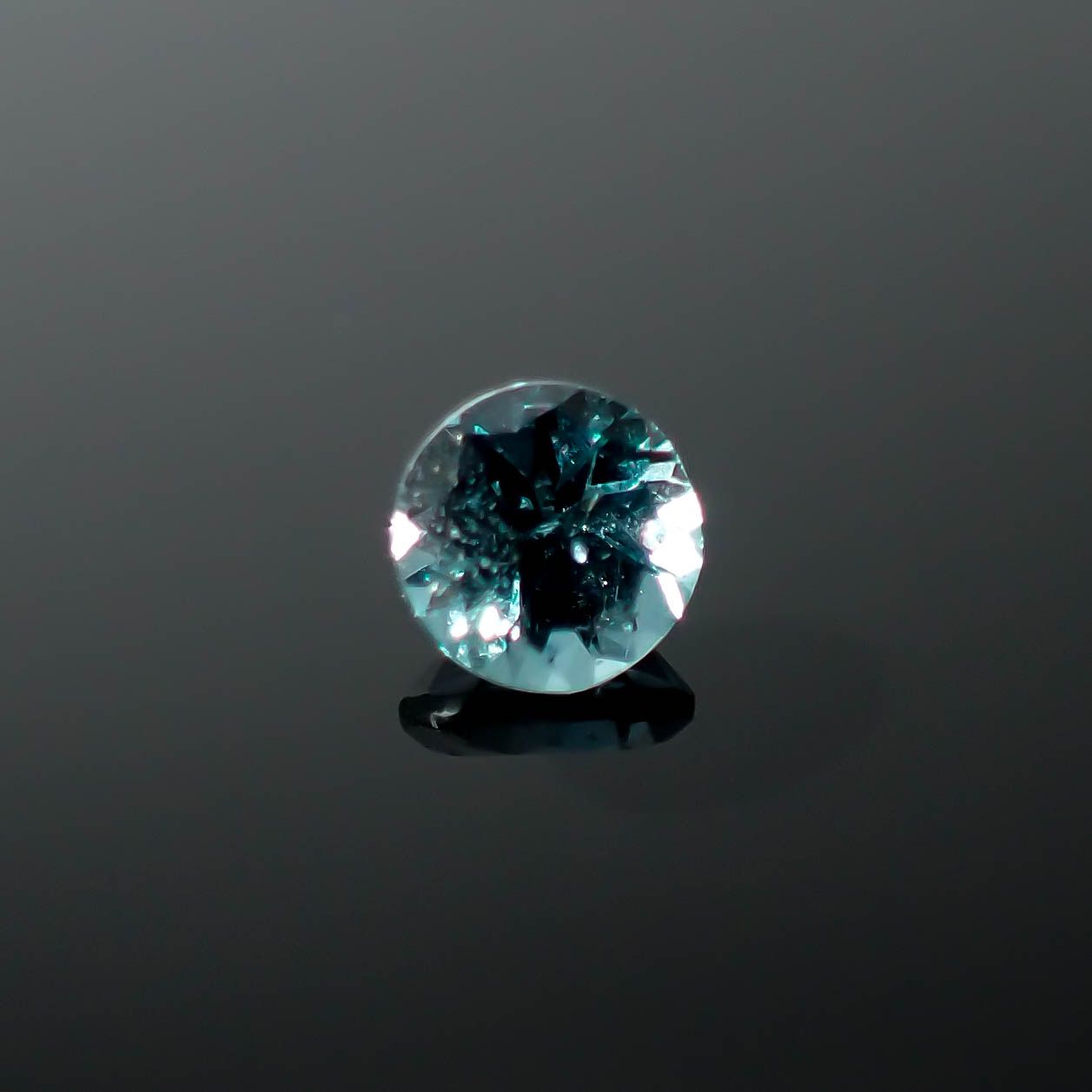 カラーチェンジガーネット アレキタイプ マダガスカル・ベキリー産 0.23ct[231224759]3.5x3.5mm前後