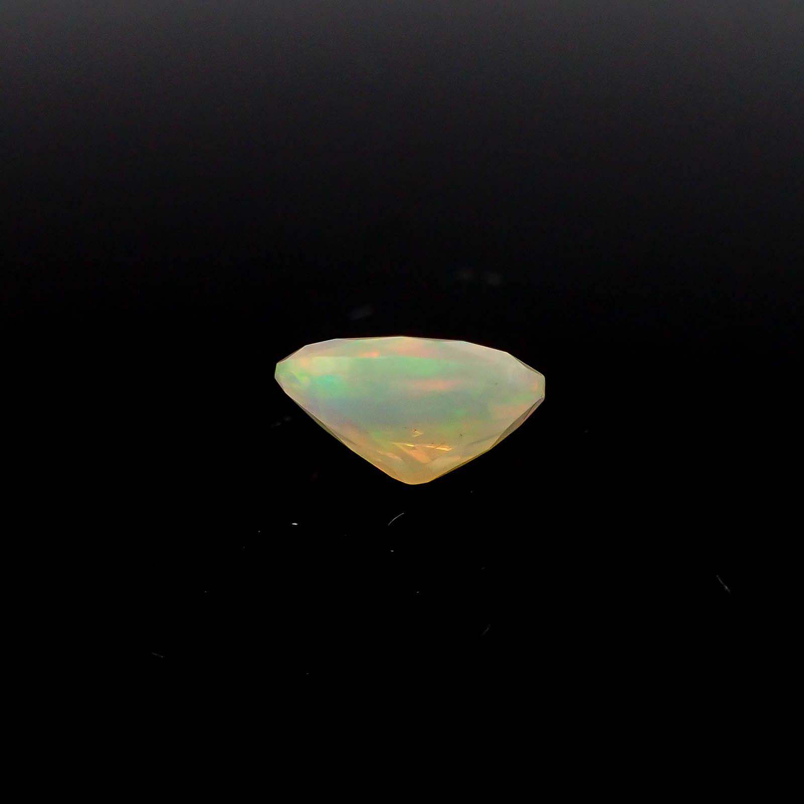 エチオピアオパール(宝石名オパール)エチオピア産 1.33ct 識別済[230722907]9.4x7.5mm前後
