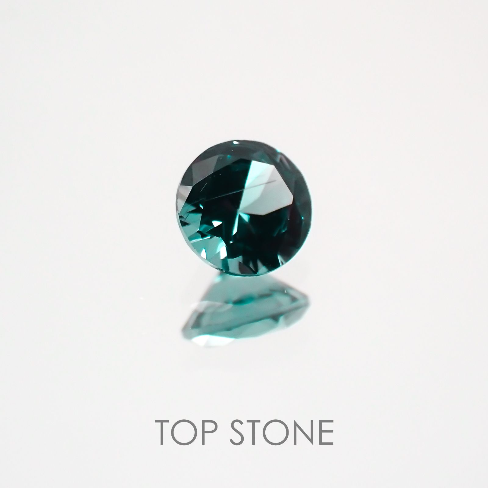 カラーチェンジガーネット(アレキタイプ) マダガスカル・ベキリー産 ルース 0.152ct[21039485]3.3×3.3mm前後