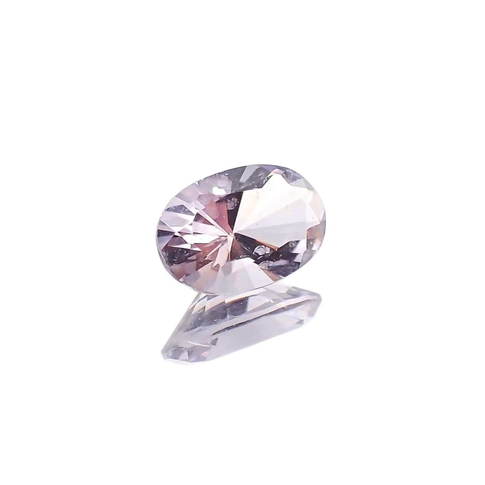 マリアライト(宝石名パープル・スキャポライト)タンザニア産 識別済 0.52ct / 6.8x4.5mm前後 [251022926]