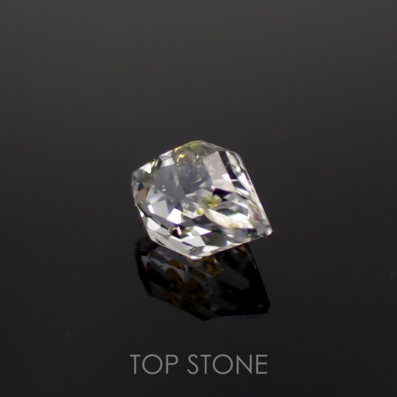 ◇カスタムカット◇オイルインクォーツ パキスタン産 0.62ct[221018543]7.1x4.6mm前後