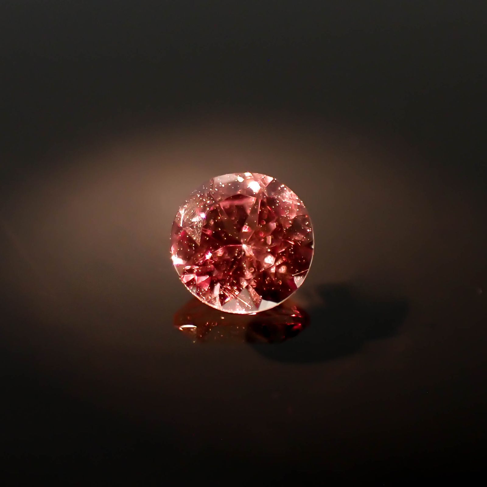 ドラゴンガーネット タンザニア産 0.40ct[230421460]4.3x4.3mm前後