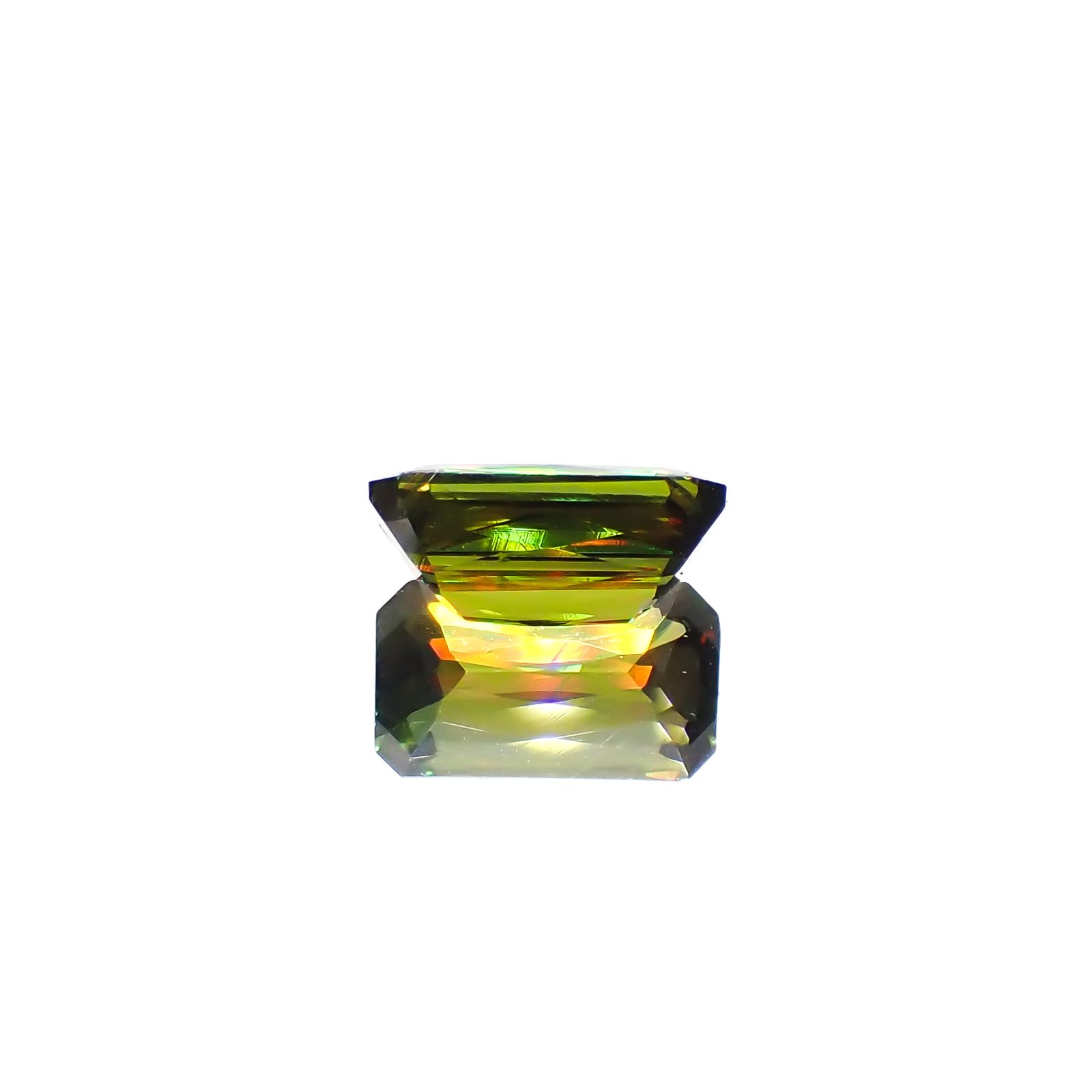 カラーチェンジスフェーン パキスタン産 1.23ct[231224743]8.2x4.6mm前後