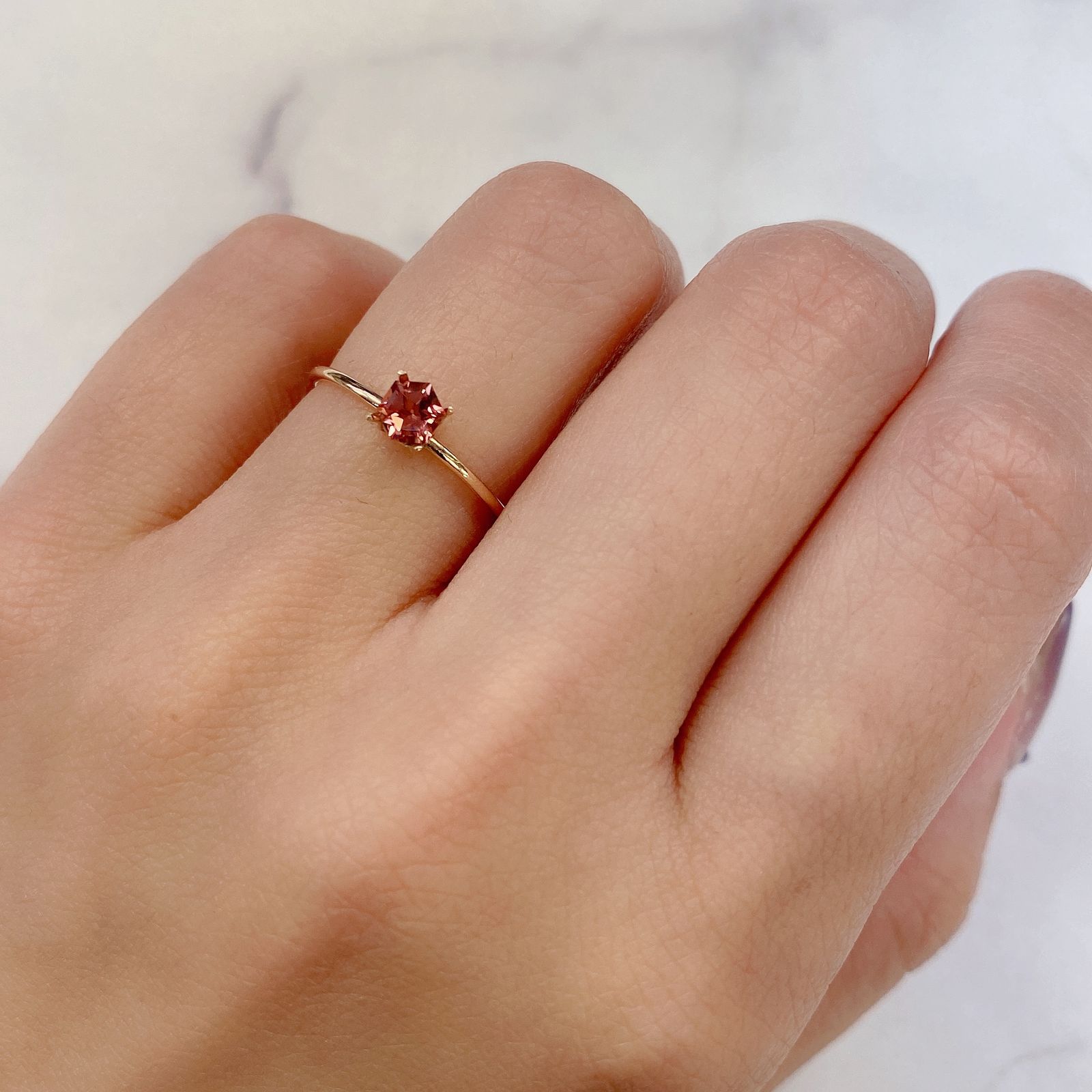 ◇ヘキサゴンカット◇ピンクトルマリンSA(宝石名トルマリン) ブラジル/アフリカ産 0.26ct 識別済[21019555]4.1×4.1mm前後
