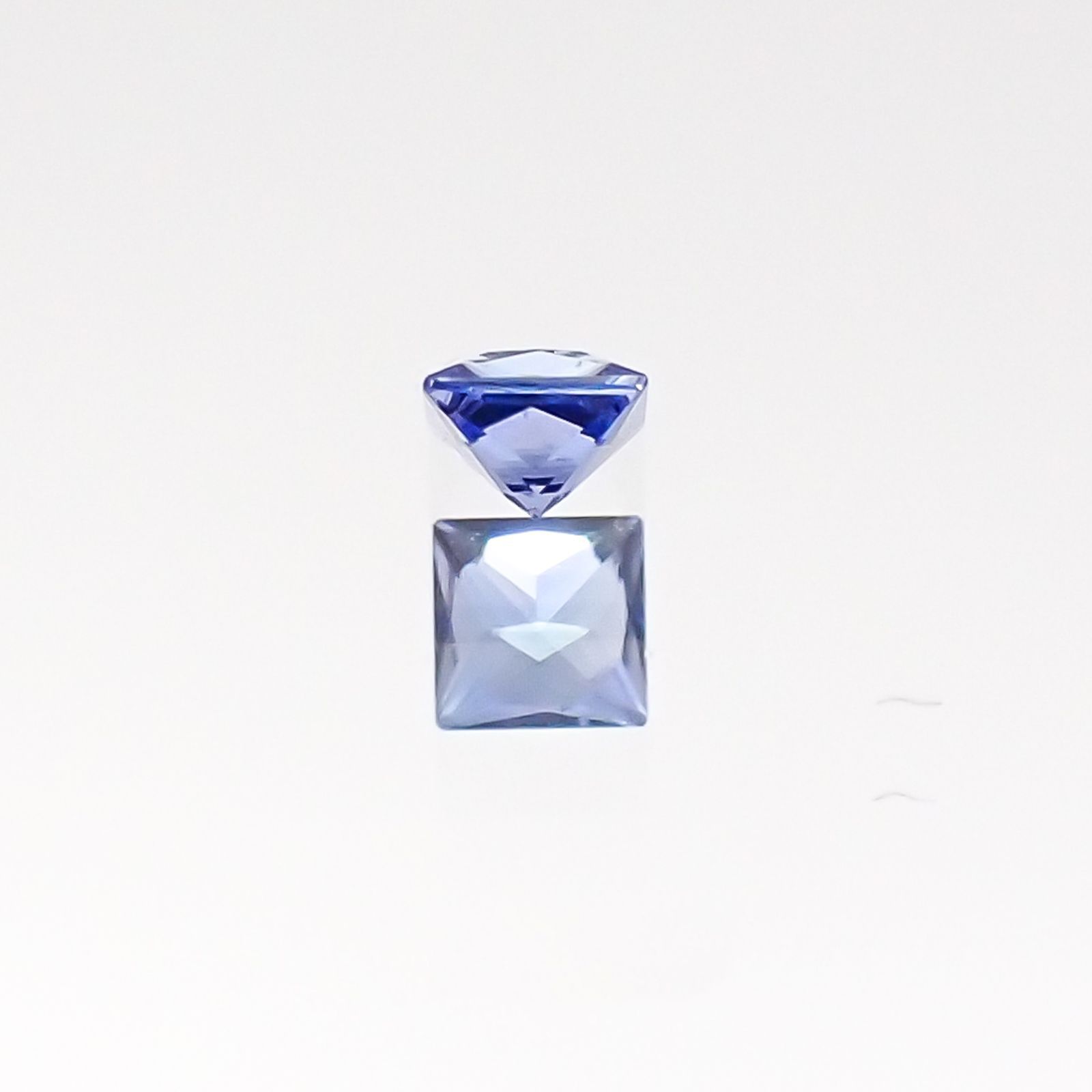 ◇プリンセスカット◇ベニトアイト アメリカ産 ルース 0.054ct[20117622]2×2mm前後