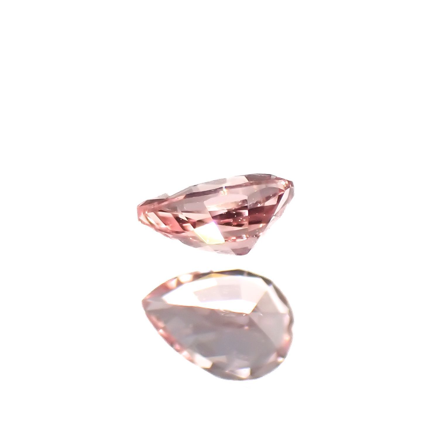 パパラチャサファイア(宝石名サファイア/別名パパラチャ・サファイア)スリランカ産 0.062ct ソ付(日独)[221219639]2.9x2.09mm前後