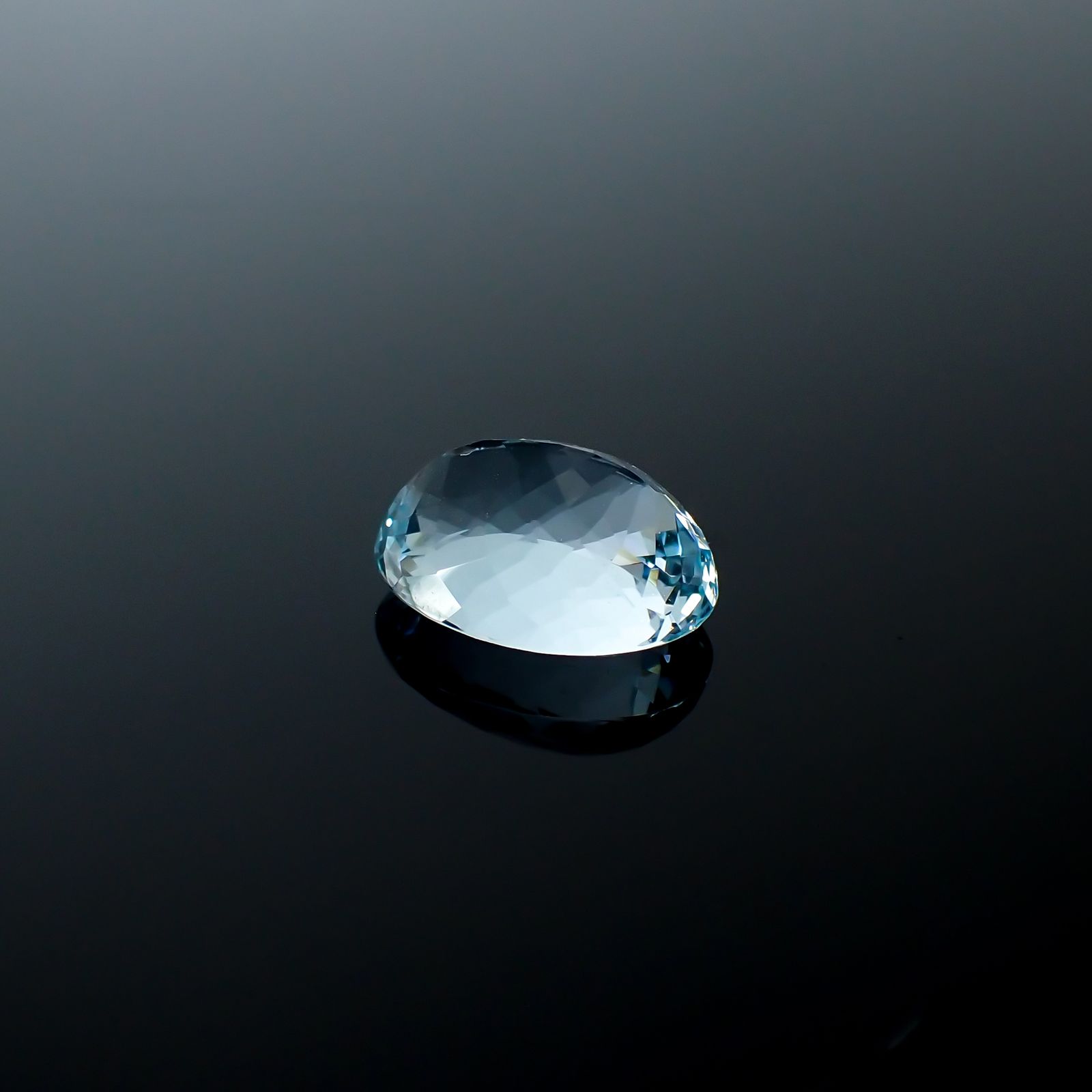 アクアマリン モザンビーク産 4.03ct[240125409]11.8x9.4mm前後