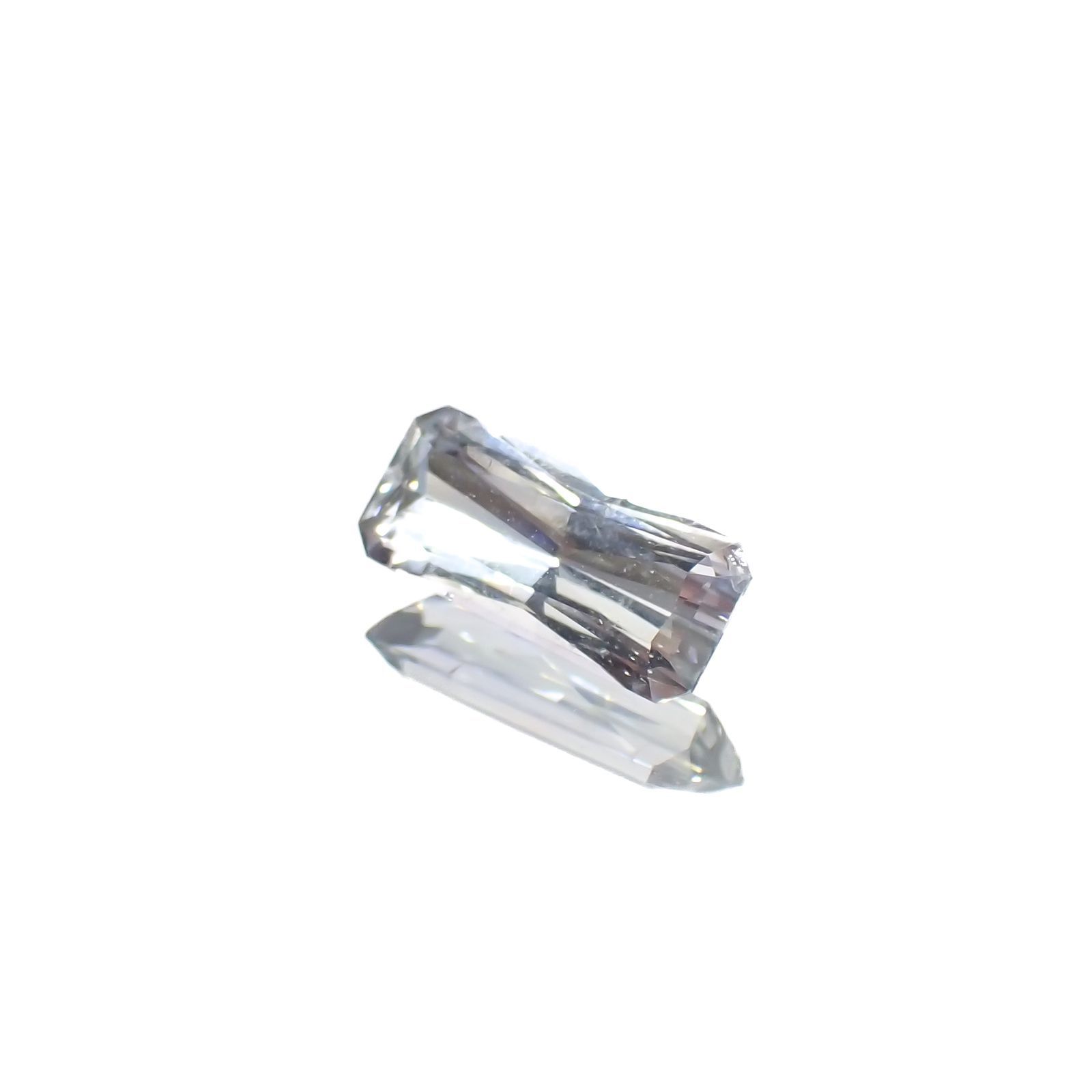 ジェレメジェバイト(宝石名エレメジェバイト)ナミビア産 0.82ct 識別済[220616312]9.2x3.9mm前後