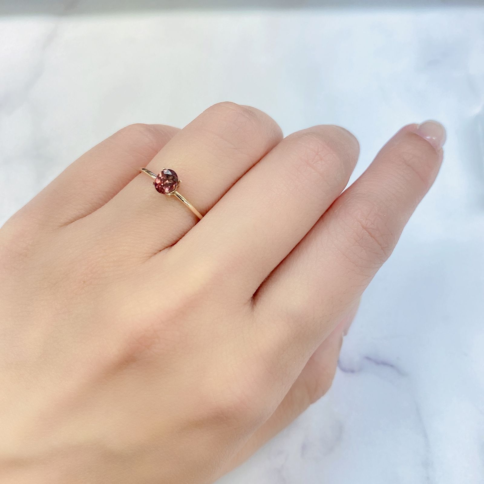 ピンクジルコン(宝石名ジルコン) スリランカ/カンボジア産/ 0.51ct 識別済[21069798]5.1×4mm前後