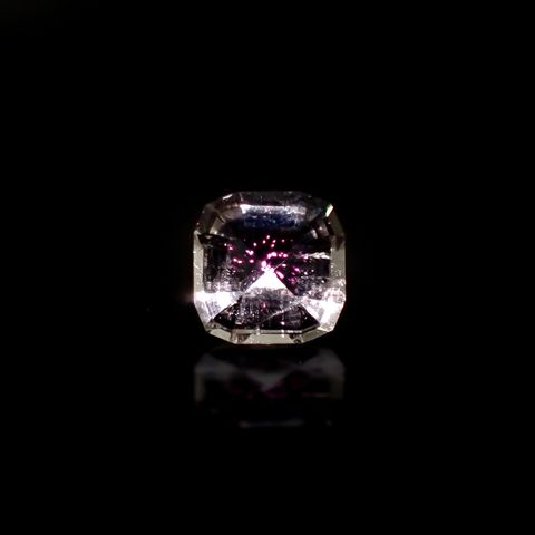 ◇カスタムカット◇ティンカーベルクォーツ ブラジル産 1.13ct[240628180]7x7mm前後