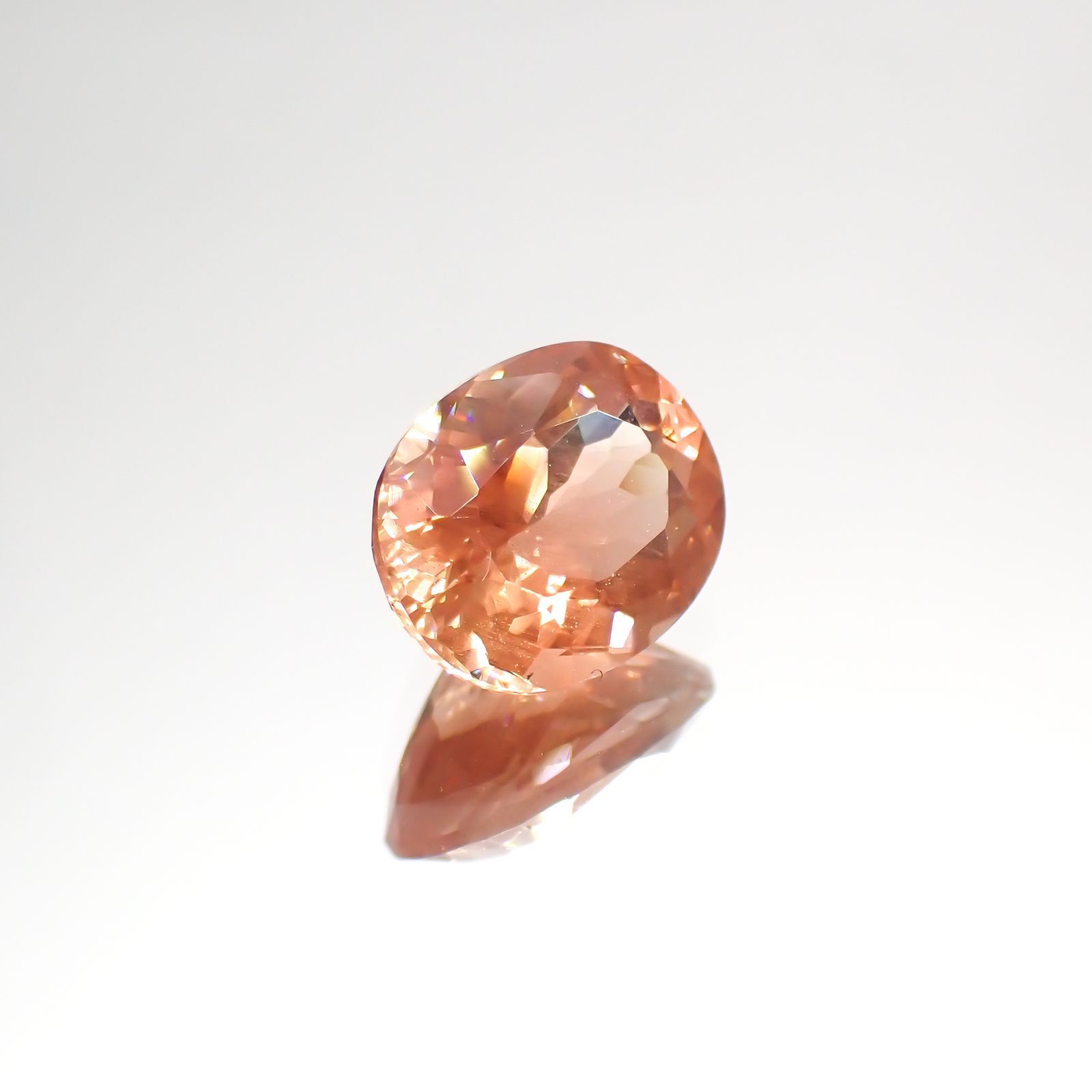 オレゴンサンストーン(宝石名ラブラドライト)アメリカ・オレゴン州産 1.86ct 識別済[231124123]8.9x7.3mm前後