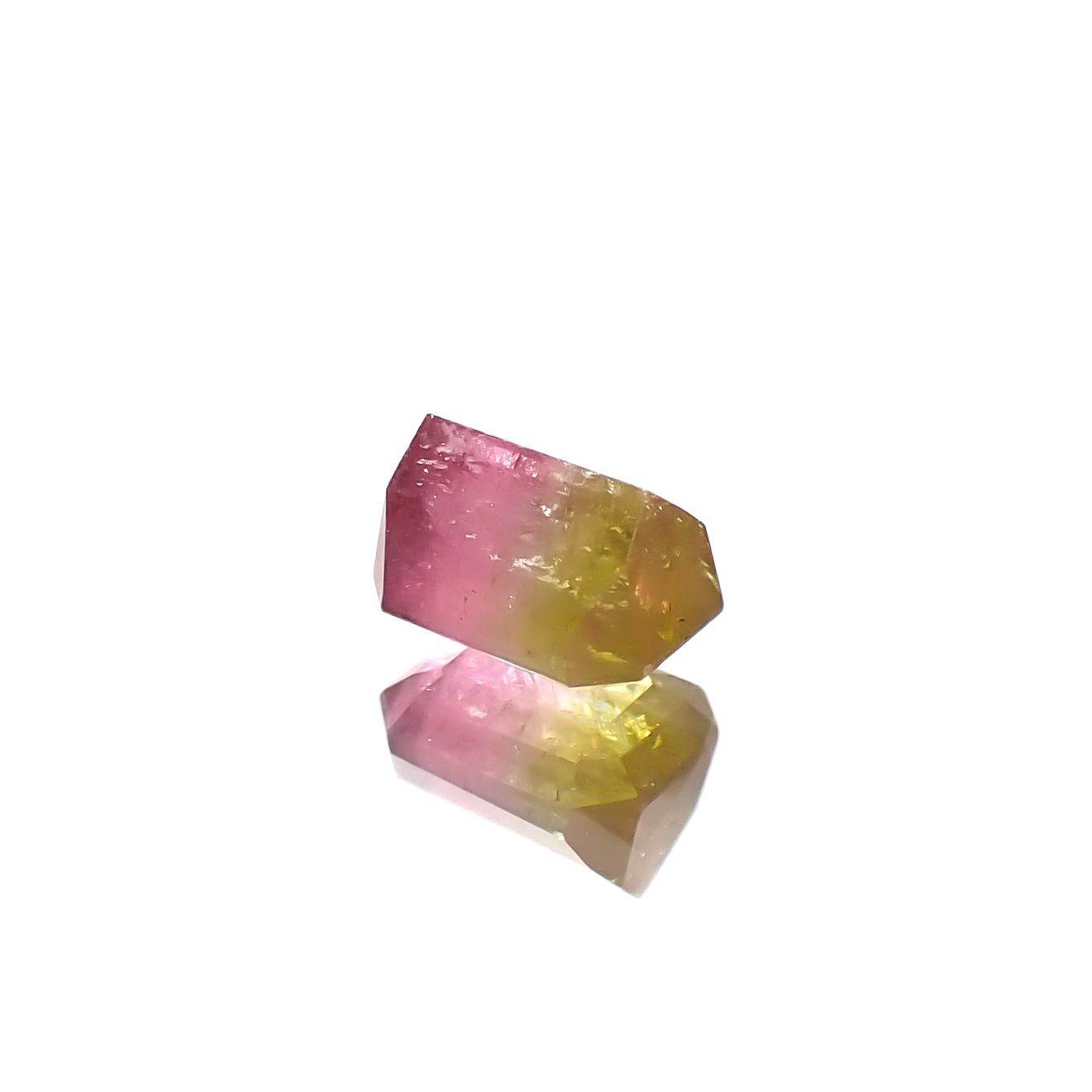 バイカラートルマリン アフガニスタン産 0.68ct [241029405]5.3x4mm前後