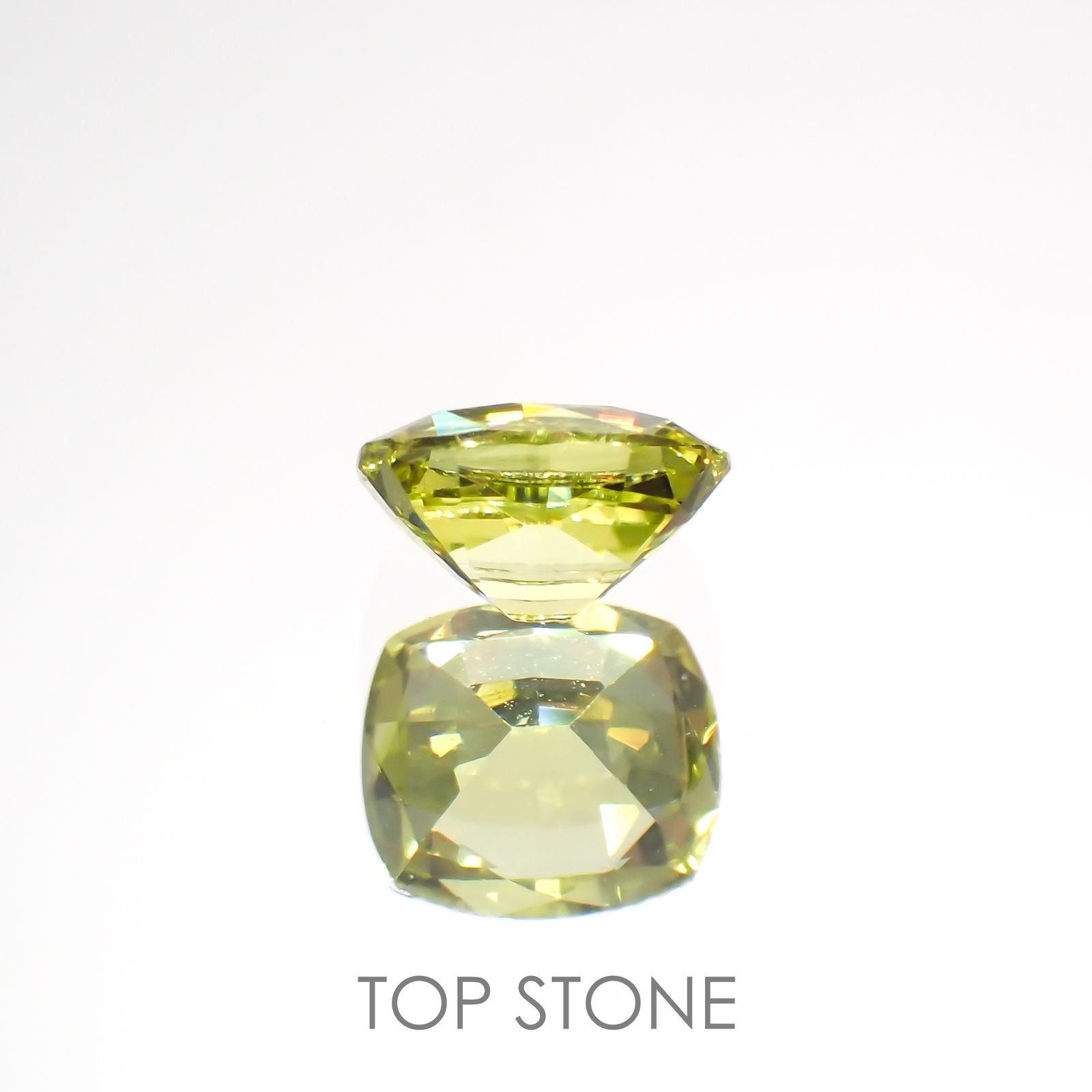 クリソベリル(宝石名クリソベリル)マダガスカル産 0.57ct 識別済[220114485]5.1x4.6mm前後