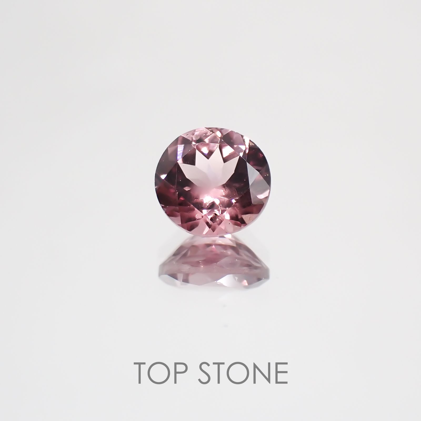 マラヤガーネット タンザニア産 ルース 0.65ct[21019367]5.2×5.2mm前後