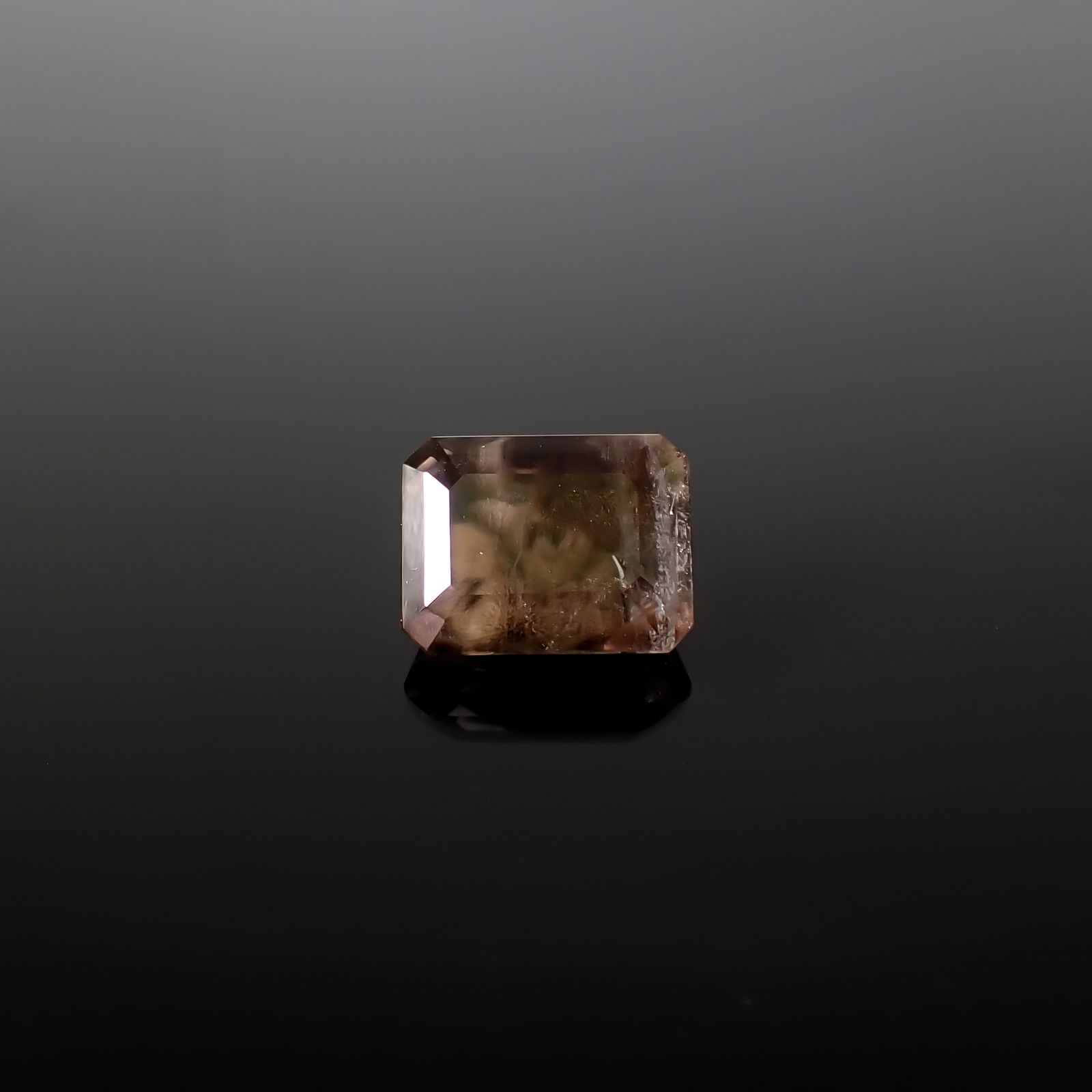ポンポンクォーツ ブラジル産 9.03ct / 14.1x10.8mm前後 [260331906]