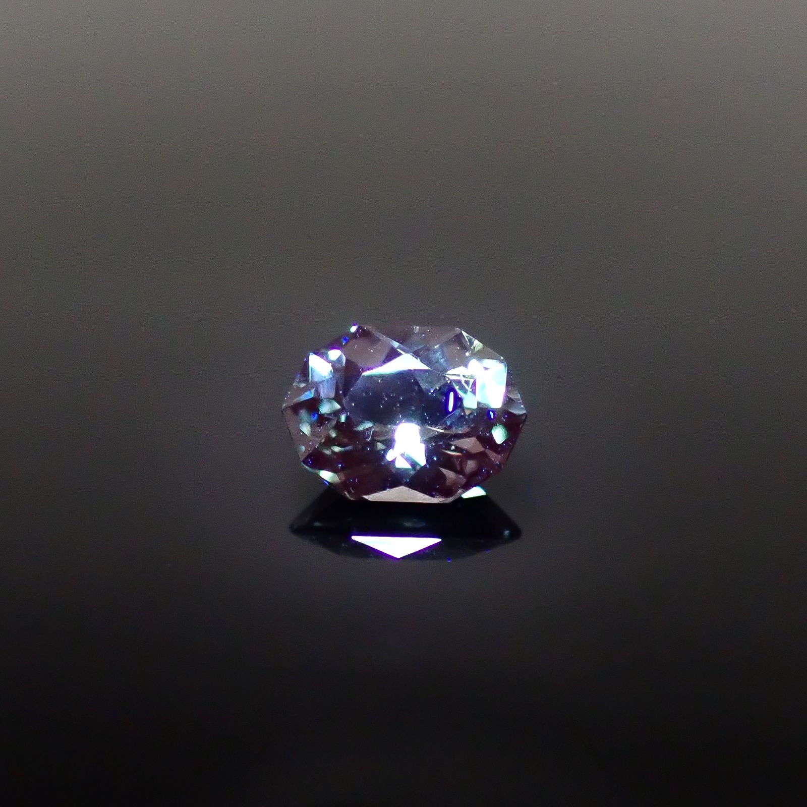 ◇カスタムカット◇バイカラーサファイア オーストラリア産 1.21ct [250229824]7.4x5.5mm前後