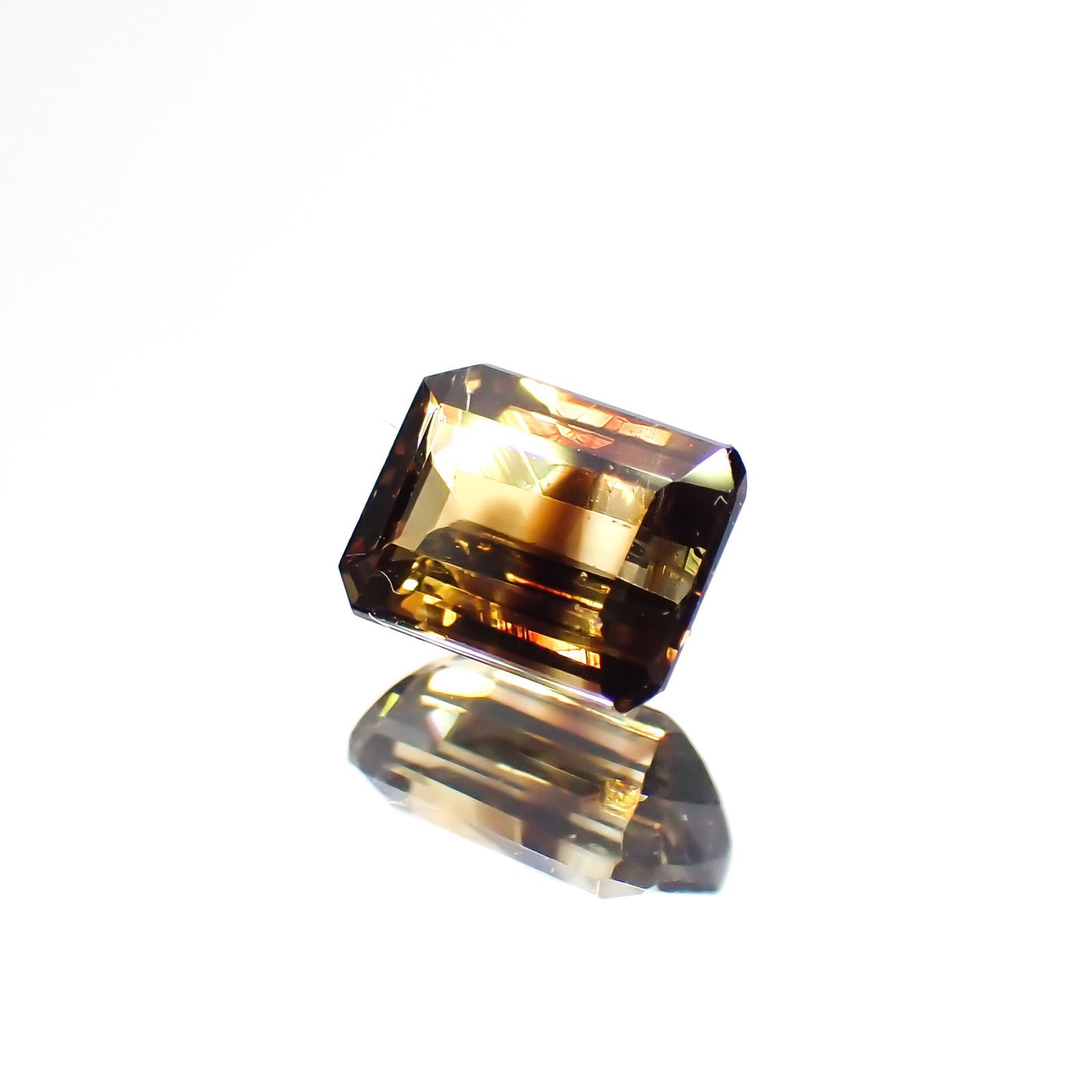 カラーバンドクリソベリル(宝石名クリソベリル)マダガスカル産 0.69ct 識別済[220114193]5.3x4.1mm前後