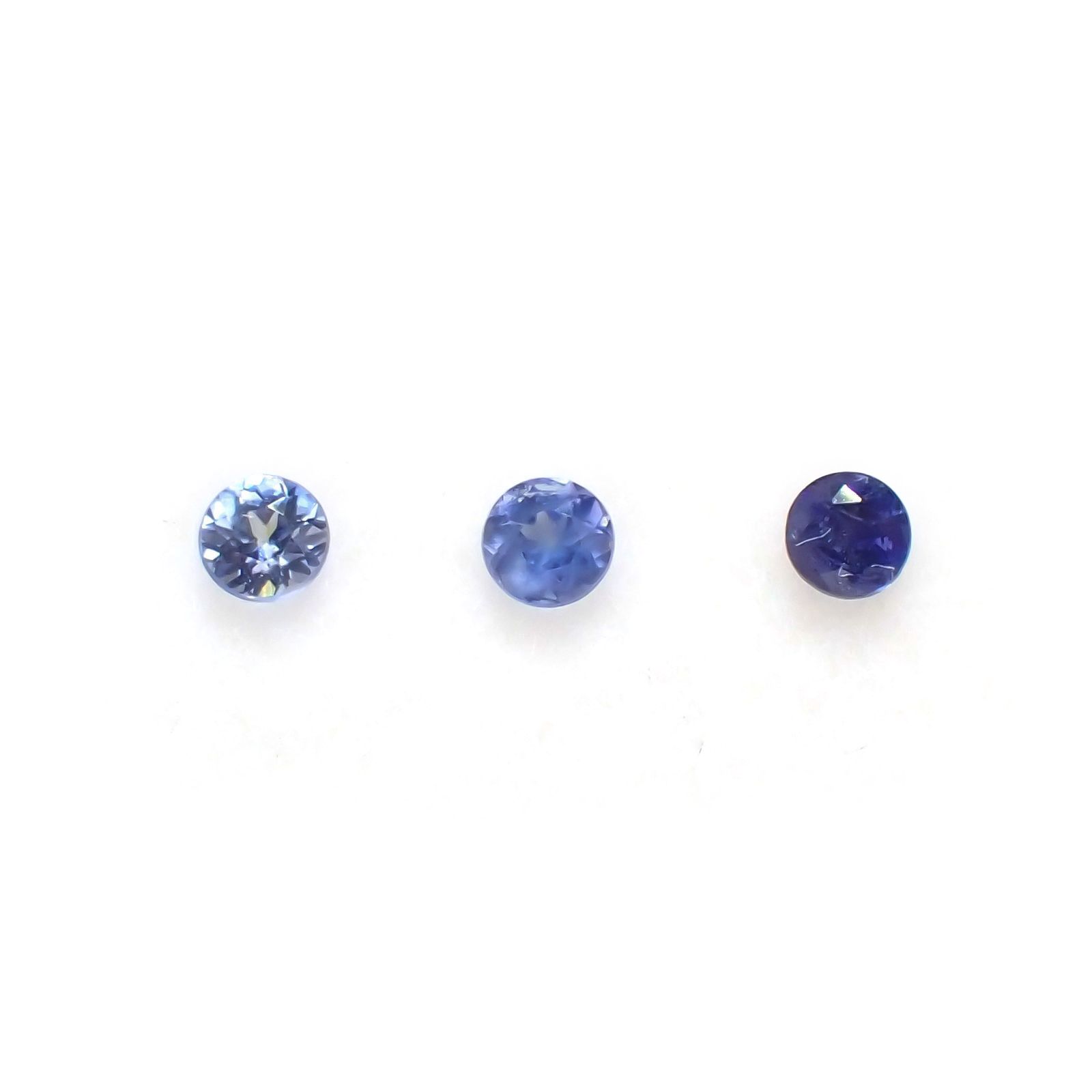 ベニトアイト カラーグラデーション3pcsセット アメリカ・カリフォルニア州産 0.17ct(3pcs合計) / 2.2x2.2mm前後 [230220503]