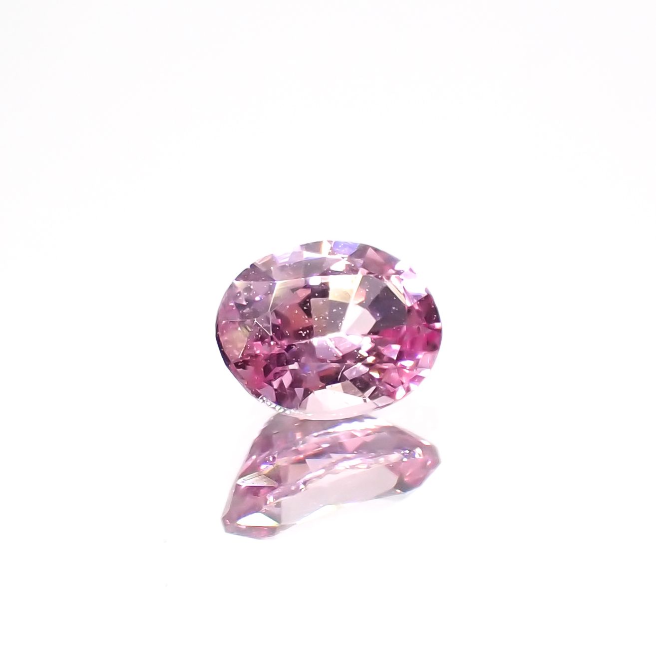 ネオンピンクサファイア スリランカ産 0.31ct[230421531]4.3x3.4mm前後