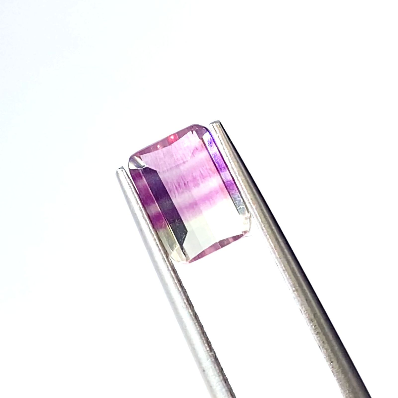 バイカラーフローライト 中国産 1.80ct / 8x5.8mm前後 [220917997