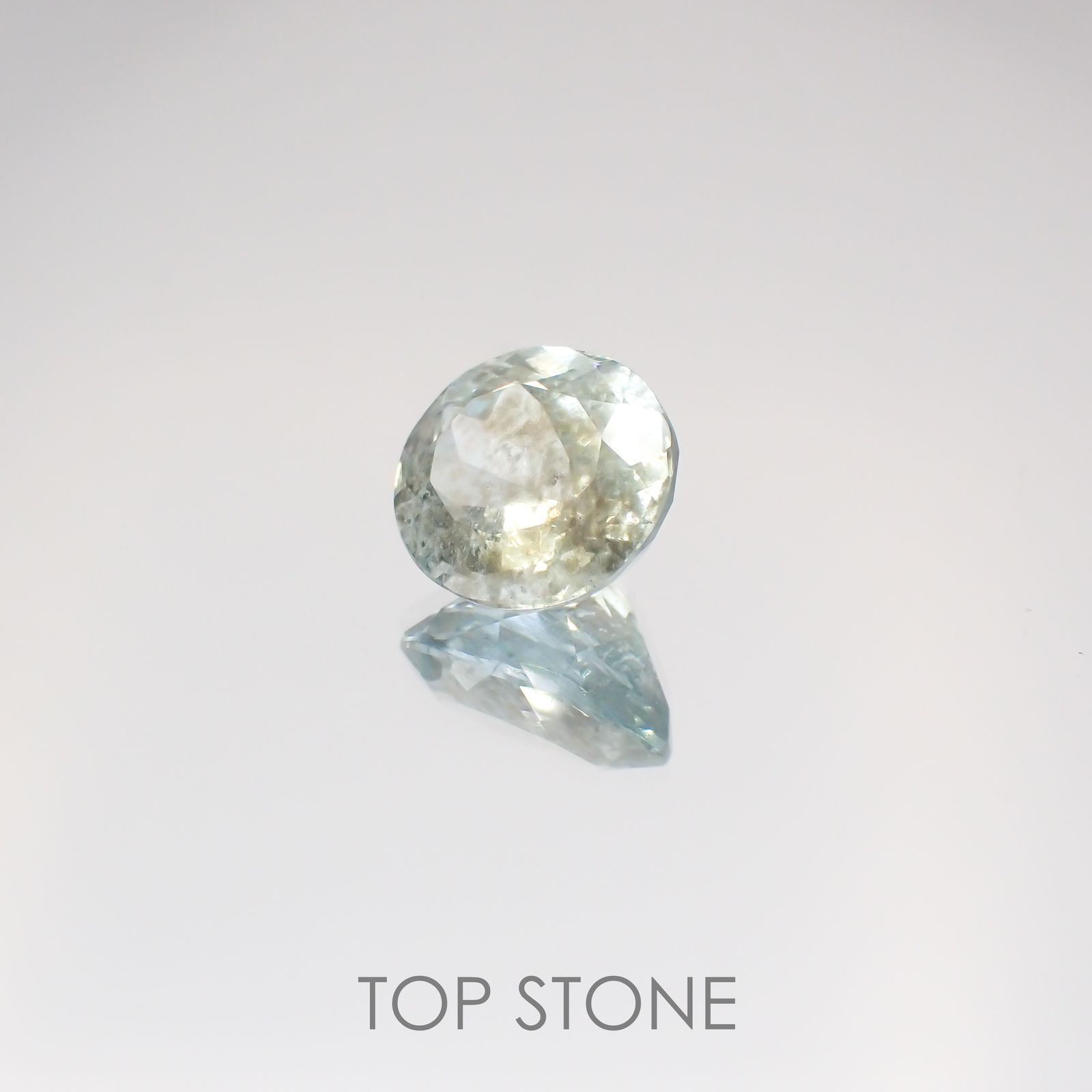 アベンチュリンアクアマリン ブラジル産 ルース 3.4ct[210510790]10.3×9.3mm前後