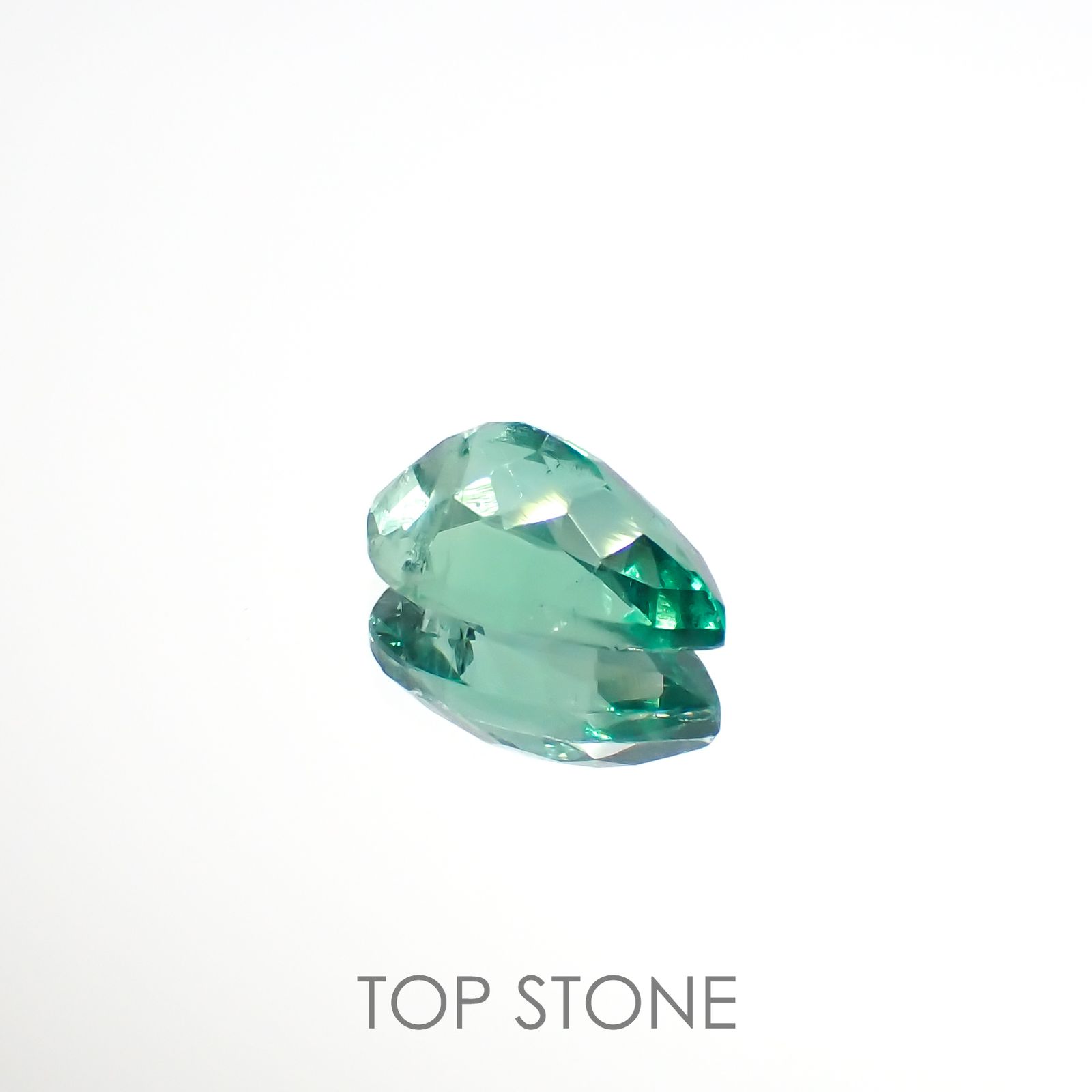 フローライト フルオレッセンス イギリス・ロジャリー鉱山産 2.49ct[220716925]11.2x7.1mm前後
