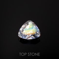 レインボームーンストーン(宝石名ラブラドライト)マダガスカル産 0.54ct 識別済[221119175]5.3x6.1mm前後