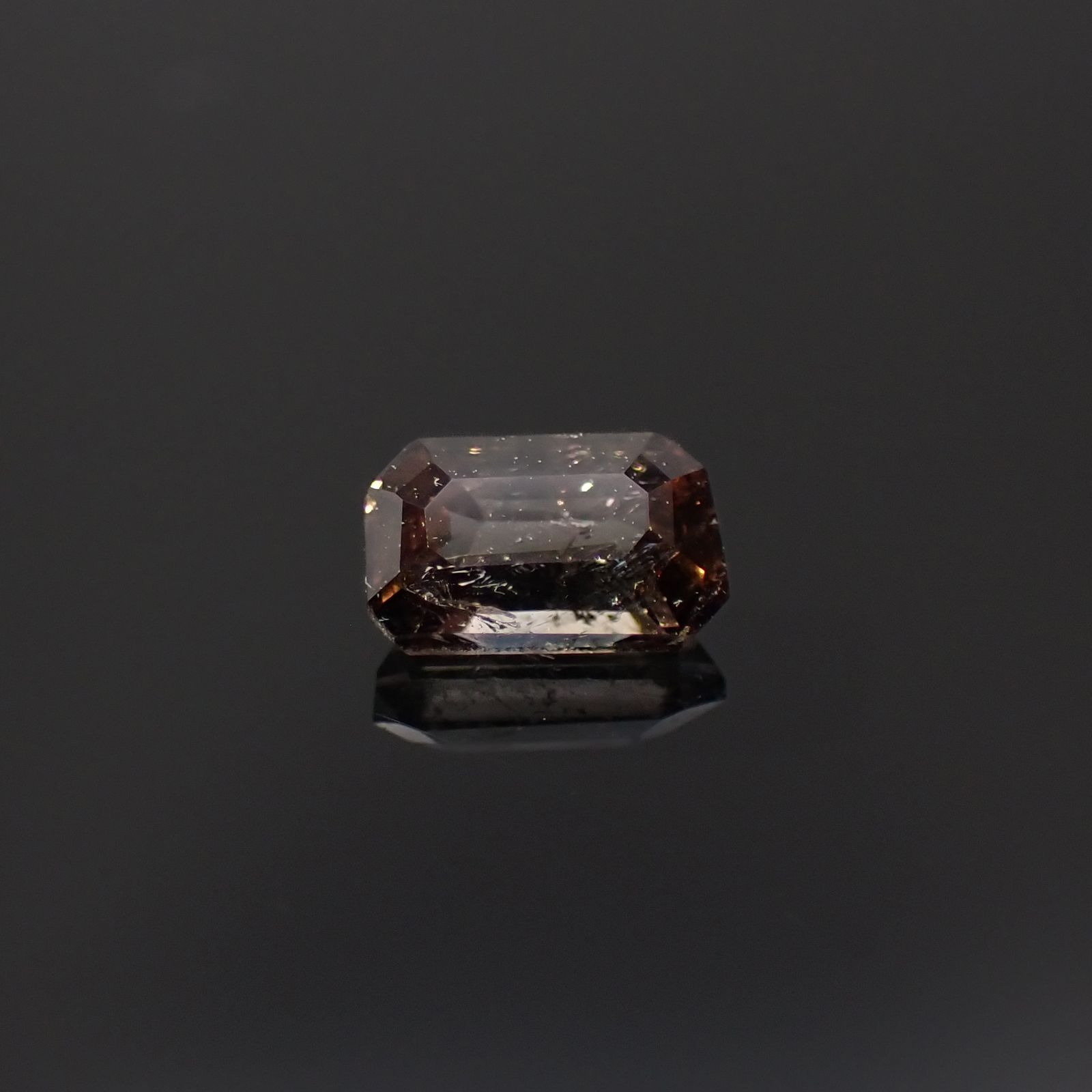 ブルーティントアキシナイト パキスタン産 0.25ct[231224655]0.4x2.7mm前後