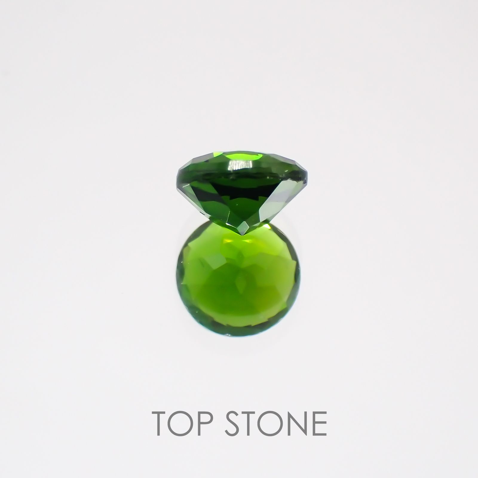 クロムダイオプサイド(宝石名クロム・ダイオプサイド) ロシア産 0.60ct 識別済[21069930]5.2×5.2mm前後