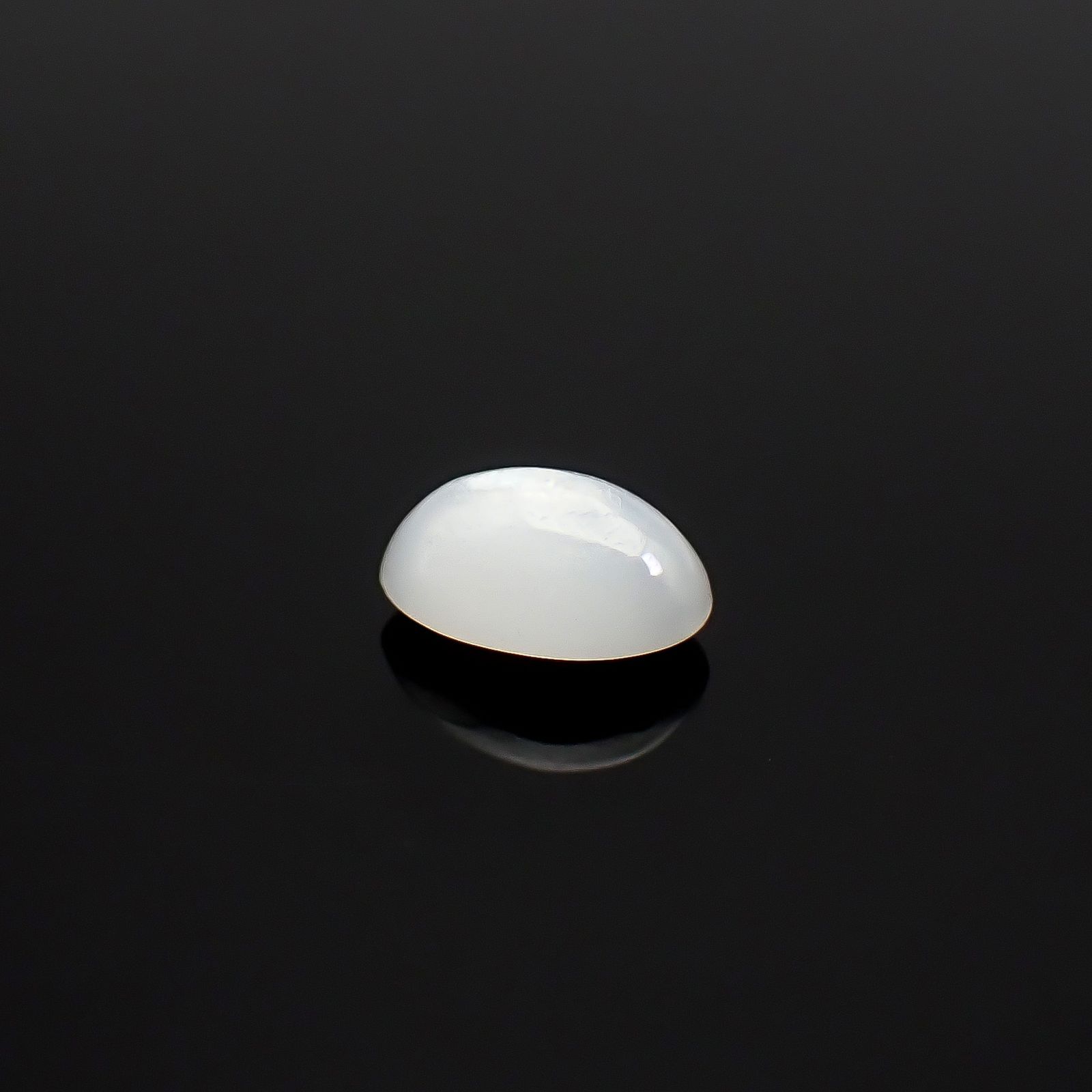 ジルコンキャッツアイ ビルマ産 0.76ct / 5.9x4mm前後 [260832879]
