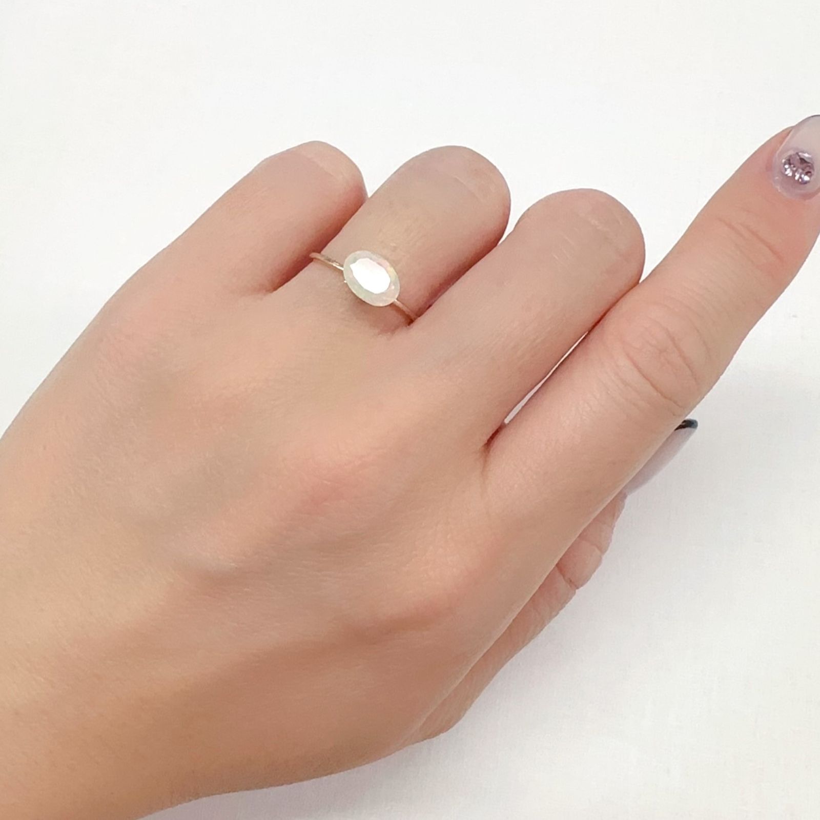 エチオピアオパール エチオピア産 0.84ct[240125322]8.1x6mm前後
