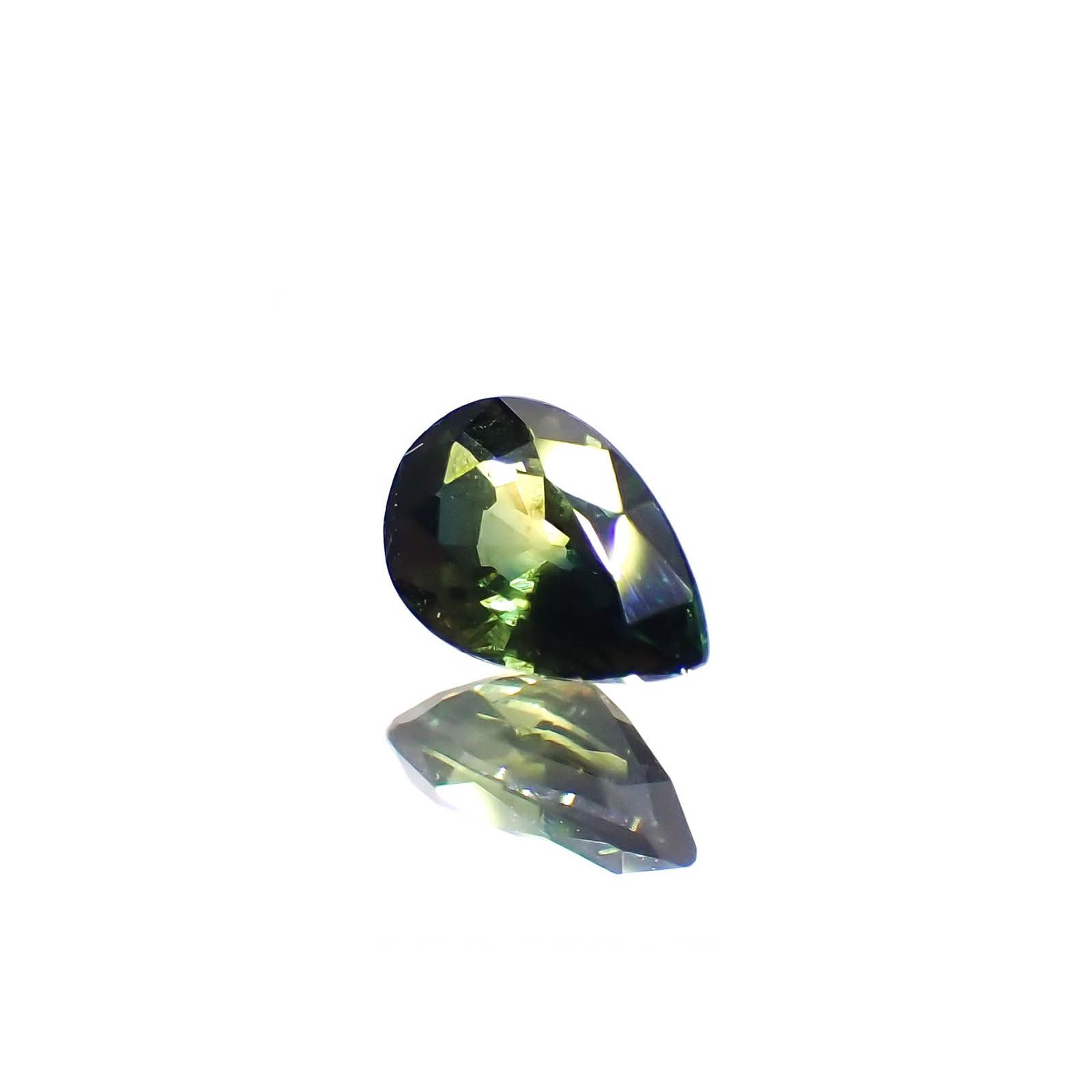 バイカラーサファイア(宝石名サファイア)マダガスカル/オーストラリア産 0.46ct 識別済[250114842]5.8x3.8mm前後