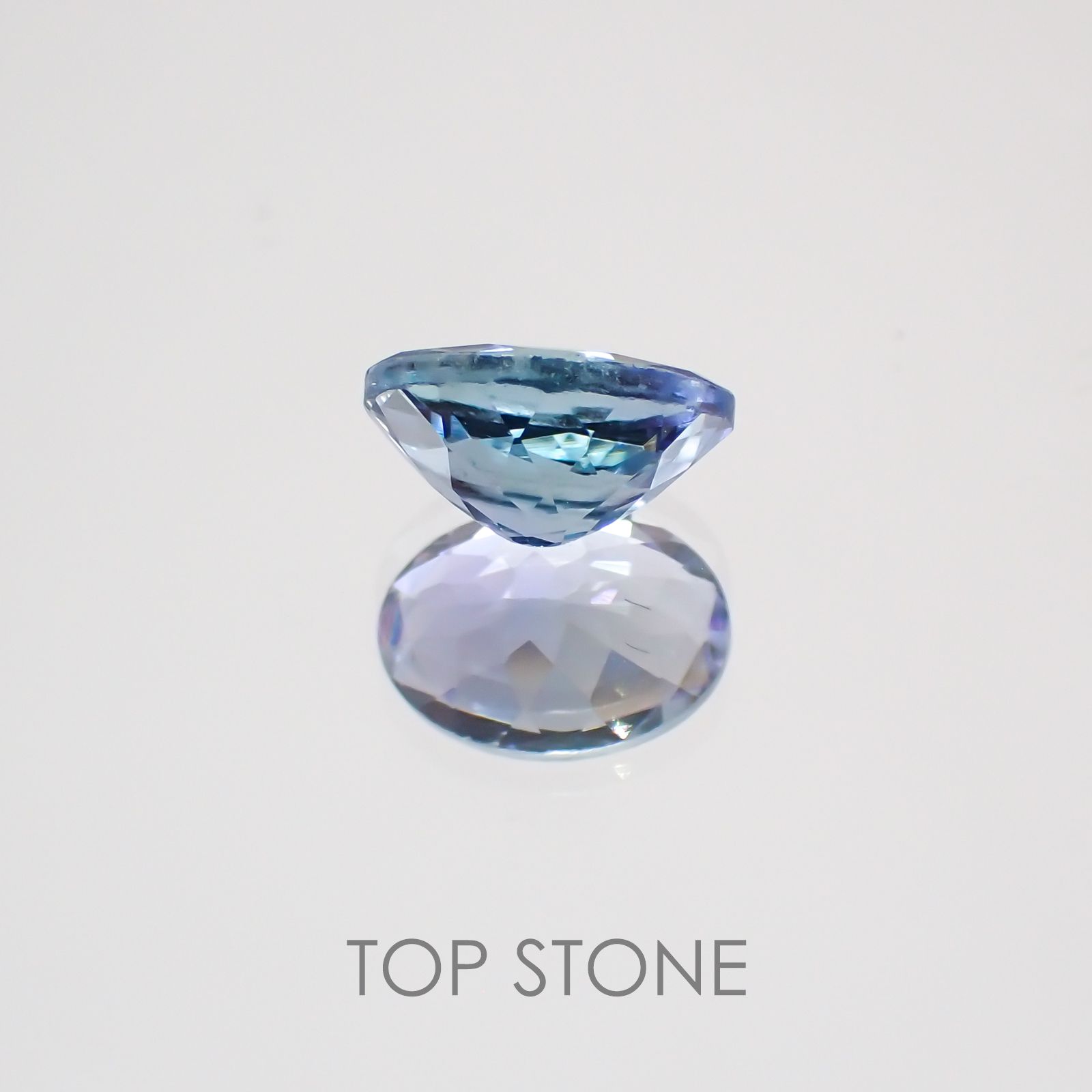 パーティーカラータンザナイト タンザニア産 ルース 0.95ct[210410410]7.1×5.1mm前後