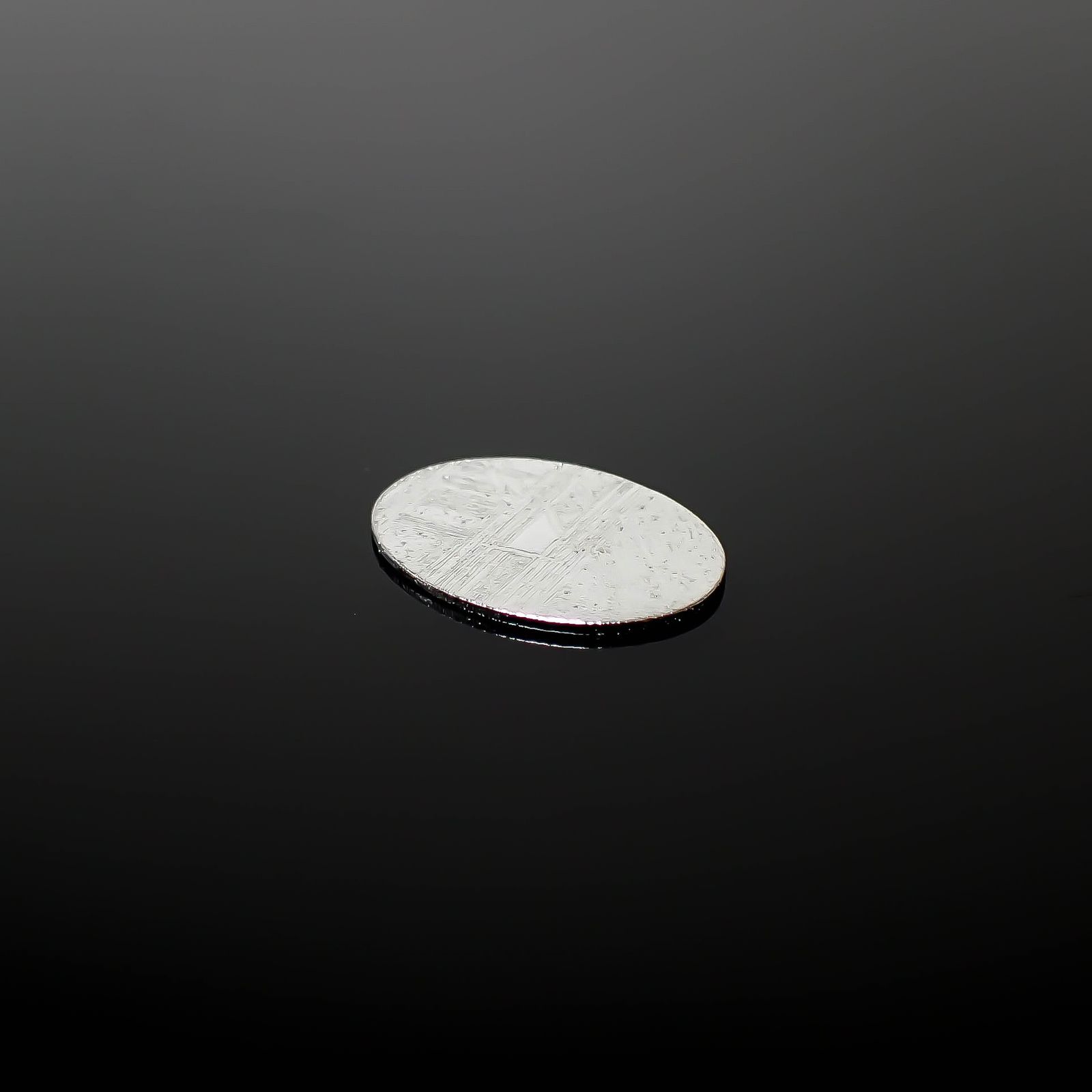 アルタイ隕石 発見地:中国 2.49ct[240125680]13.9x9.9mm前後
