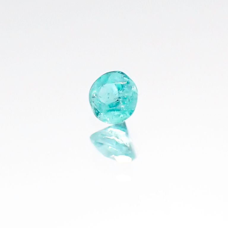 パライバトルマリン(宝石名トルマリン/別名パライバ・トルマリン) ブラジル・パライバ州バターリャ鉱山産 0.051ct 識別済[20106277]2.1×2.1mm前後