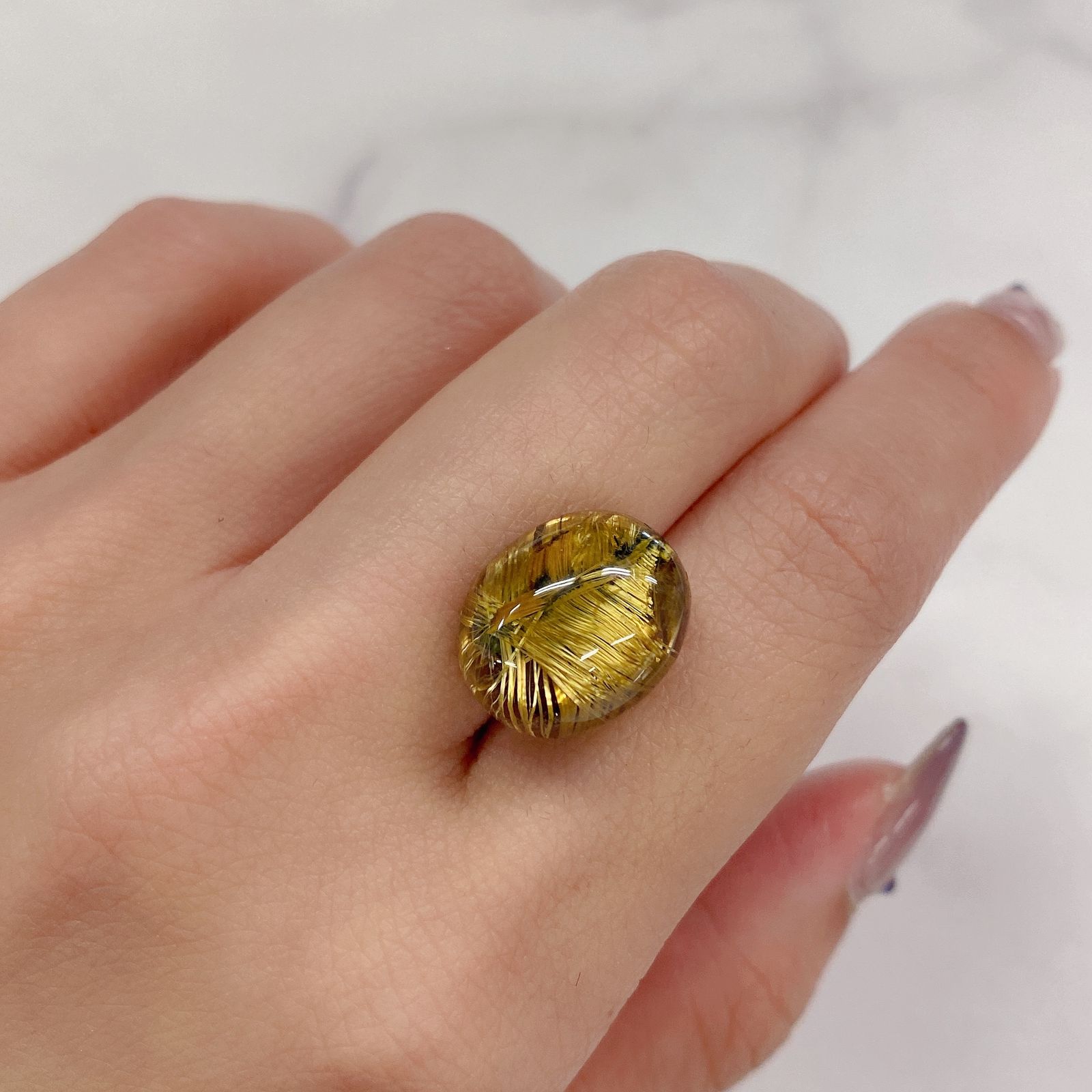 太陽タイチンルチルクォーツ(宝石名ルチルレイテッド・クォーツ) ブラジル産 14.59ct 識別済[20062825]15.5×12.7mm前後
